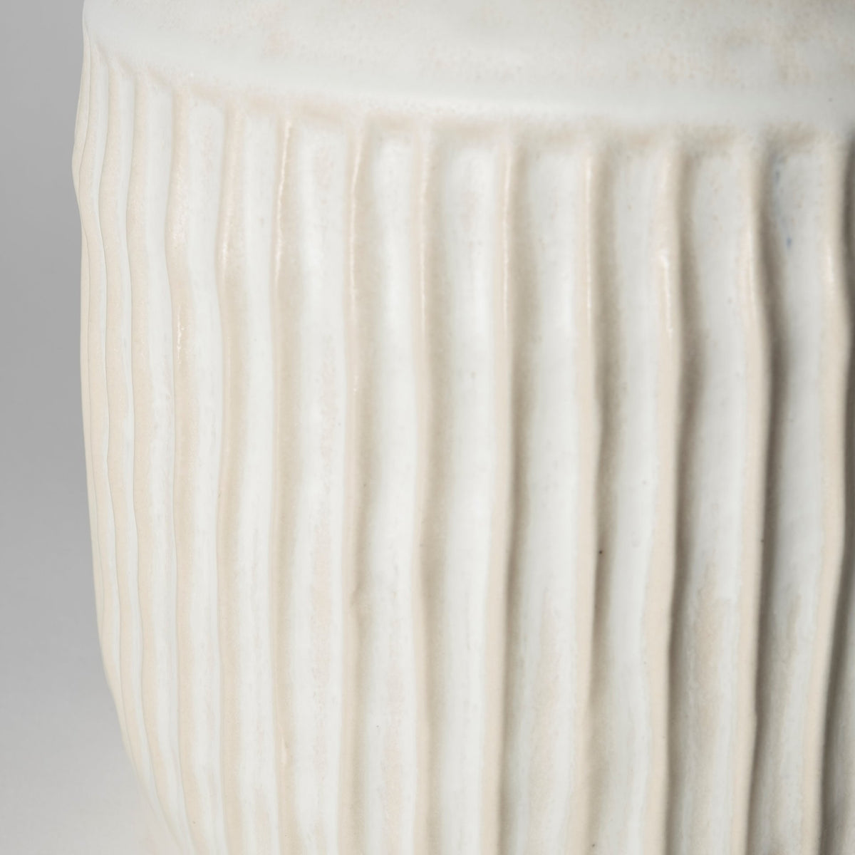 Judy Large Eggshell Ceramic Vase-Vase-DECOROLALA