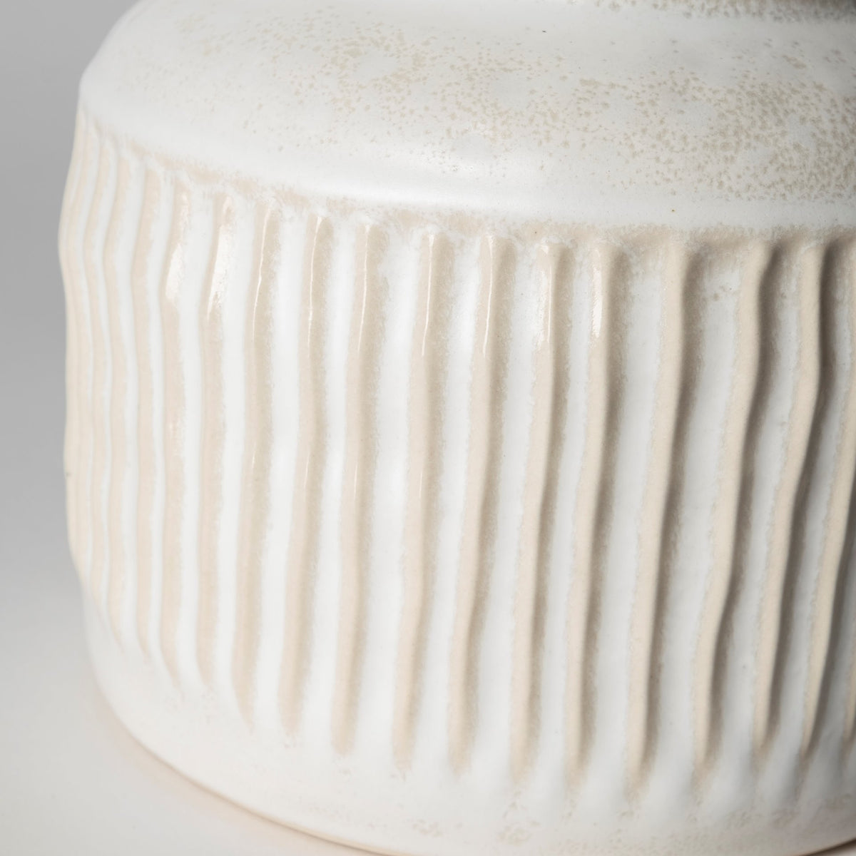 Judy Small Eggshell Ceramic Vase-Vase-DECOROLALA