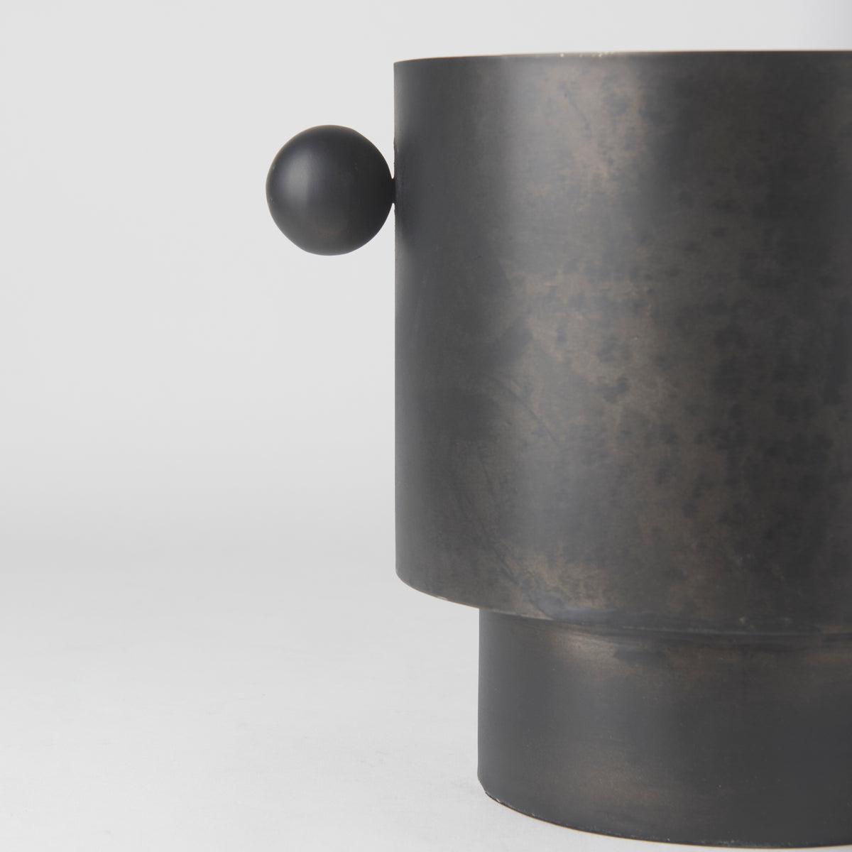 Juno 8.5H Large Black Iron Vase-Vase-DECOROLALA