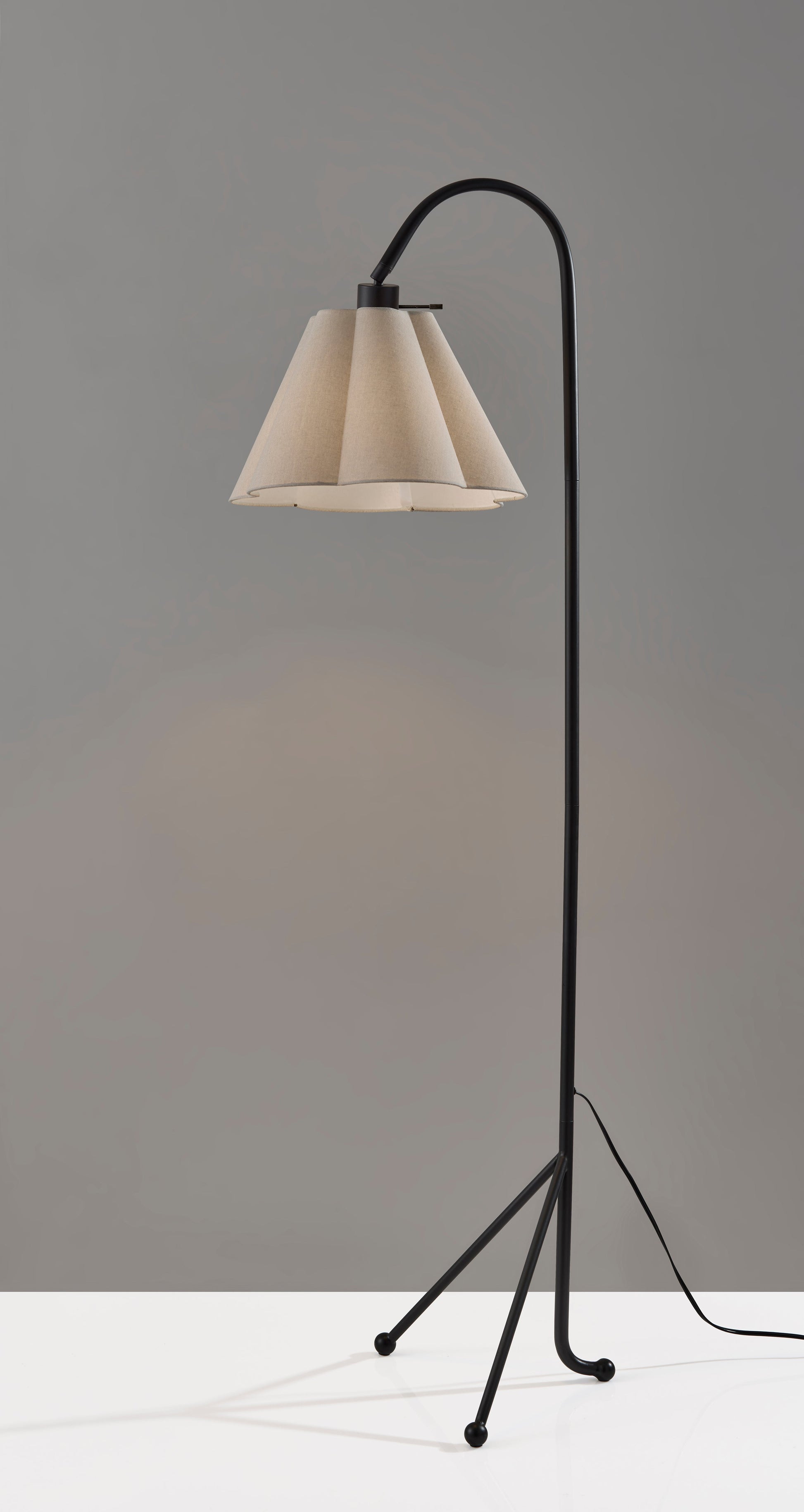 Kendra Floor Lamp-Lighting-DECOROLALA