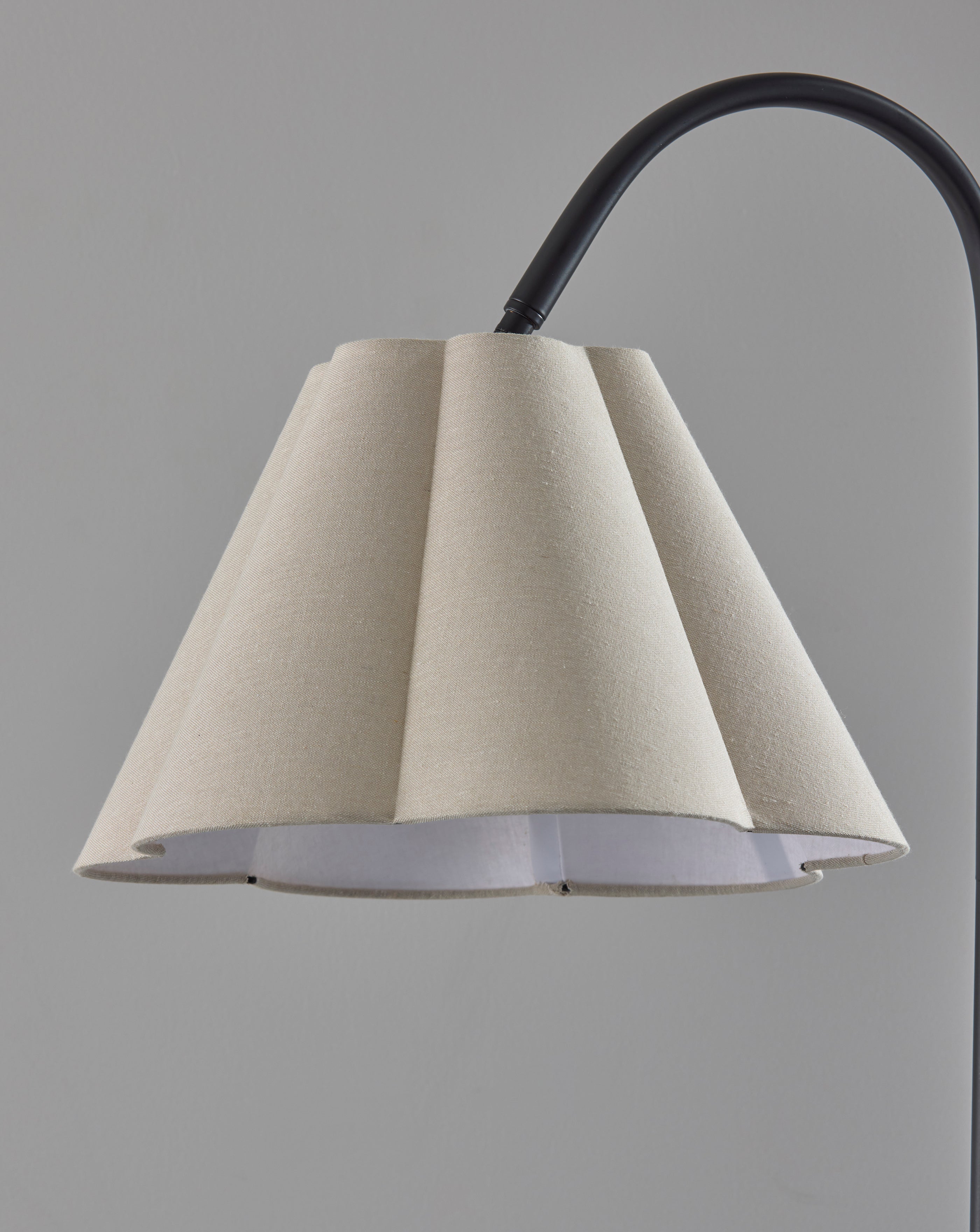 Kendra Floor Lamp-Lighting-DECOROLALA