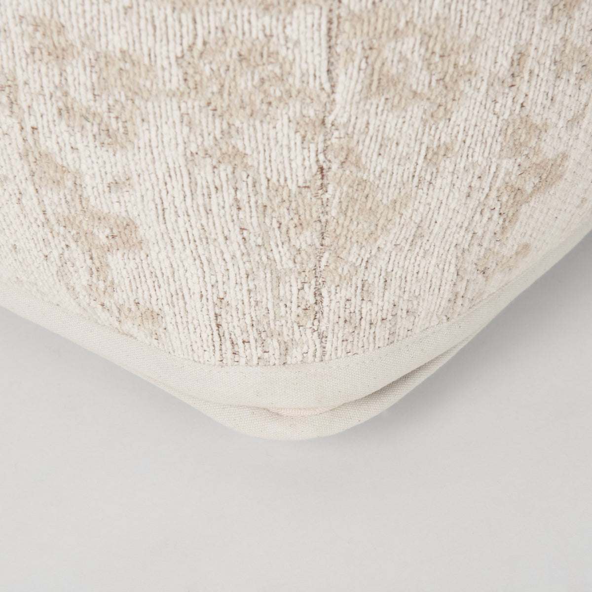 Khloe Small Cream Pouf-Poufs-DECOROLALA