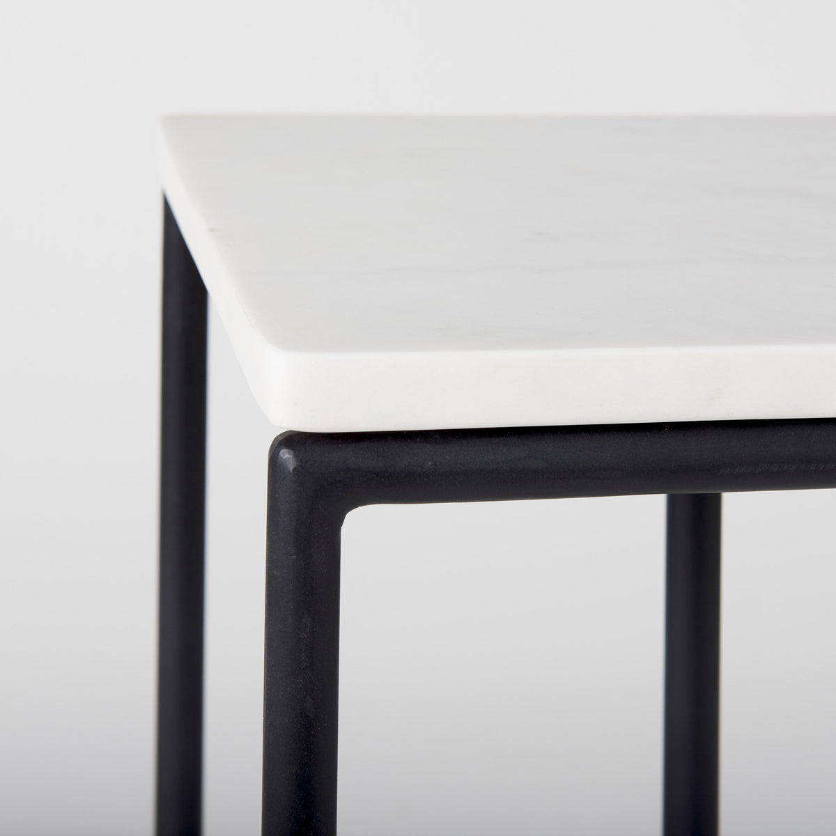 Kyra 12.0L x 20.0W x 23.0H White Marble Top W/Black Iron Frame C-Shaped End and Side Table-End and Side Tables-DECOROLALA