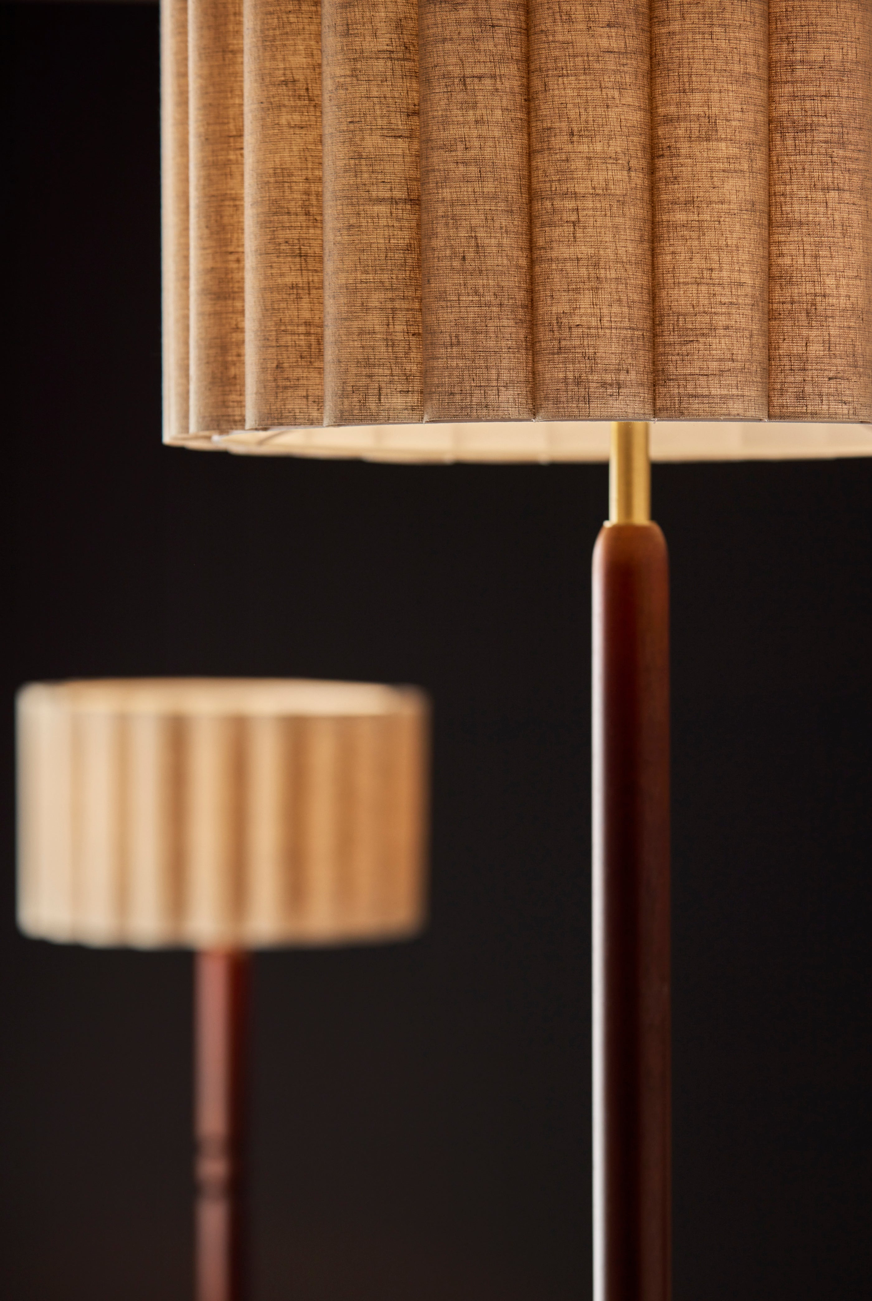 Laine Table Lamp Mid-Century Modern 27.5"-Lighting-DECOROLALA