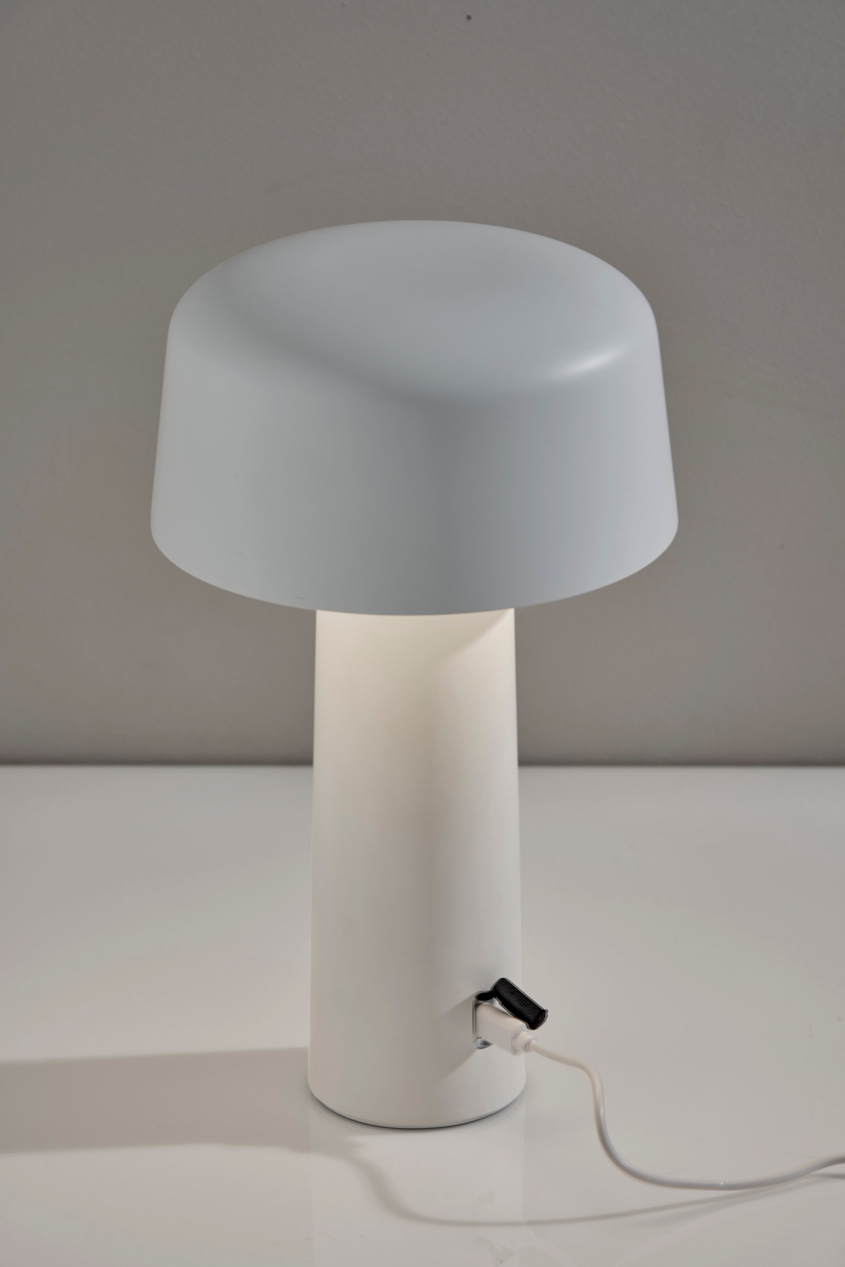 Lenny LED Cordless Table Lamp-Lighting-DECOROLALA