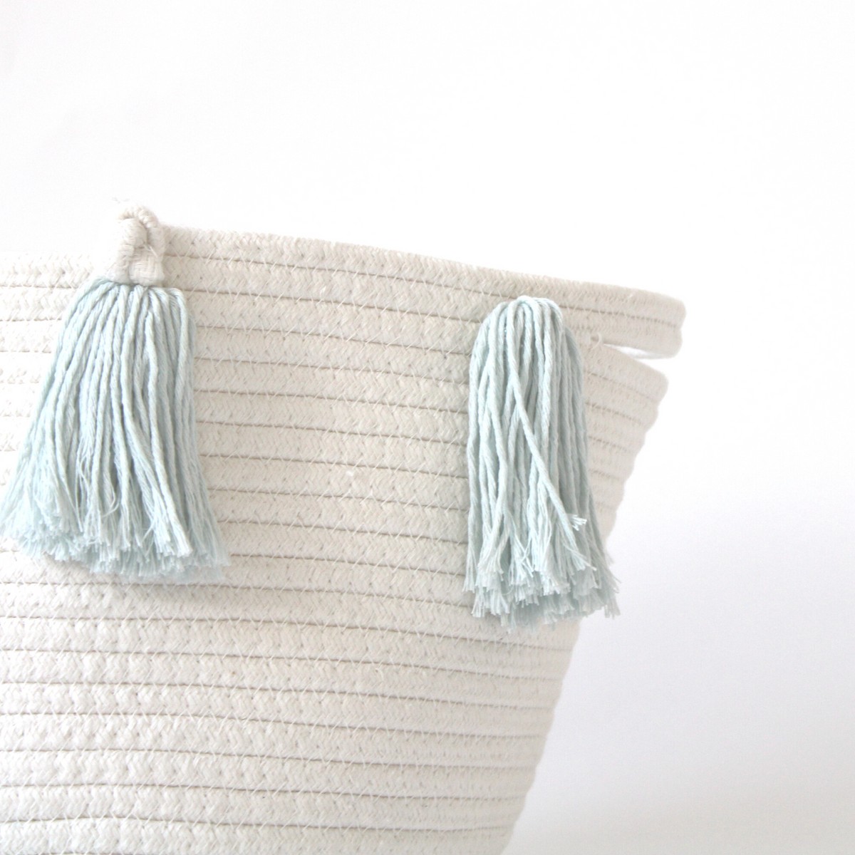 Light Blue Tassel Basket - Medium-Baskets-DECOROLALA