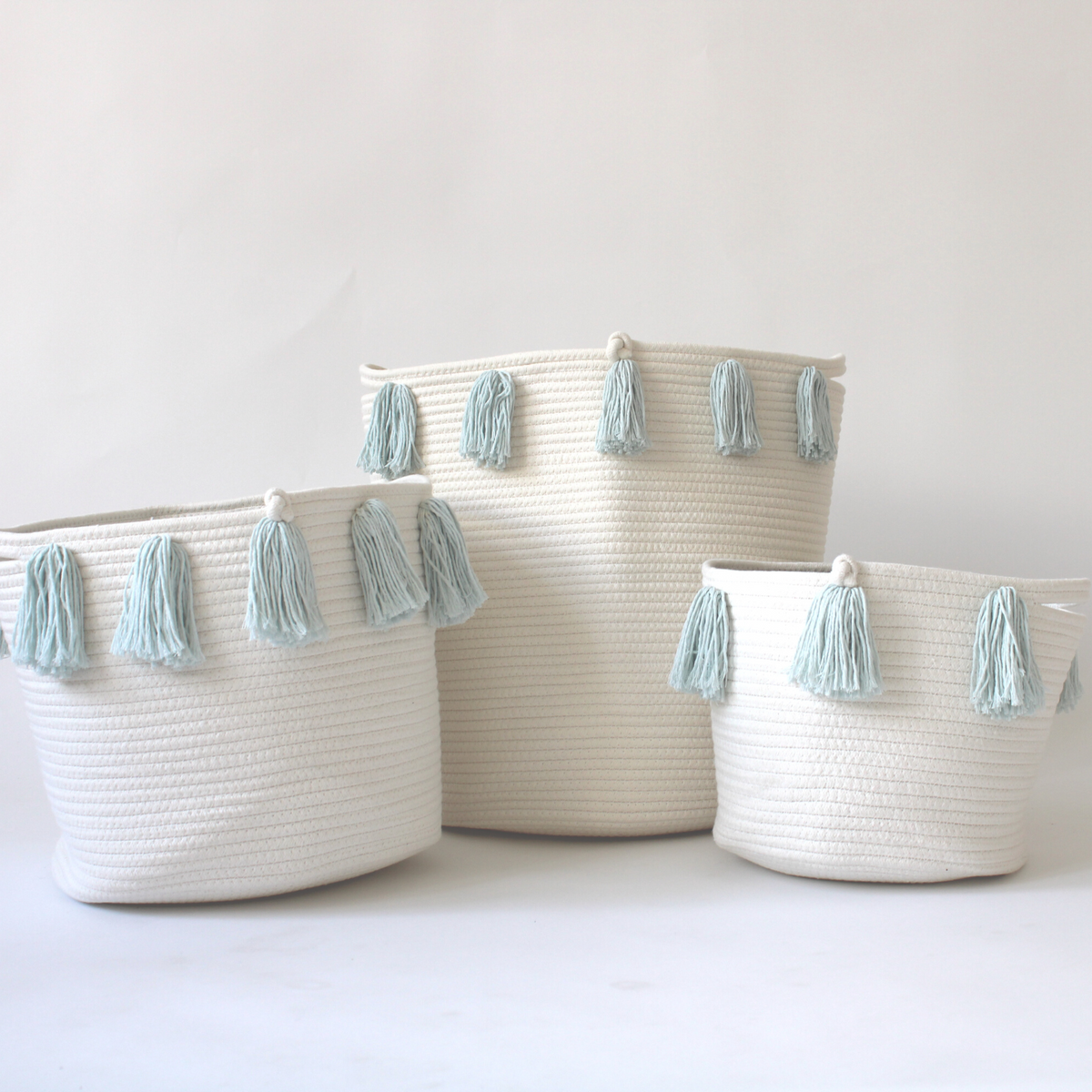 Light Blue Tassel Basket - Medium-Baskets-DECOROLALA