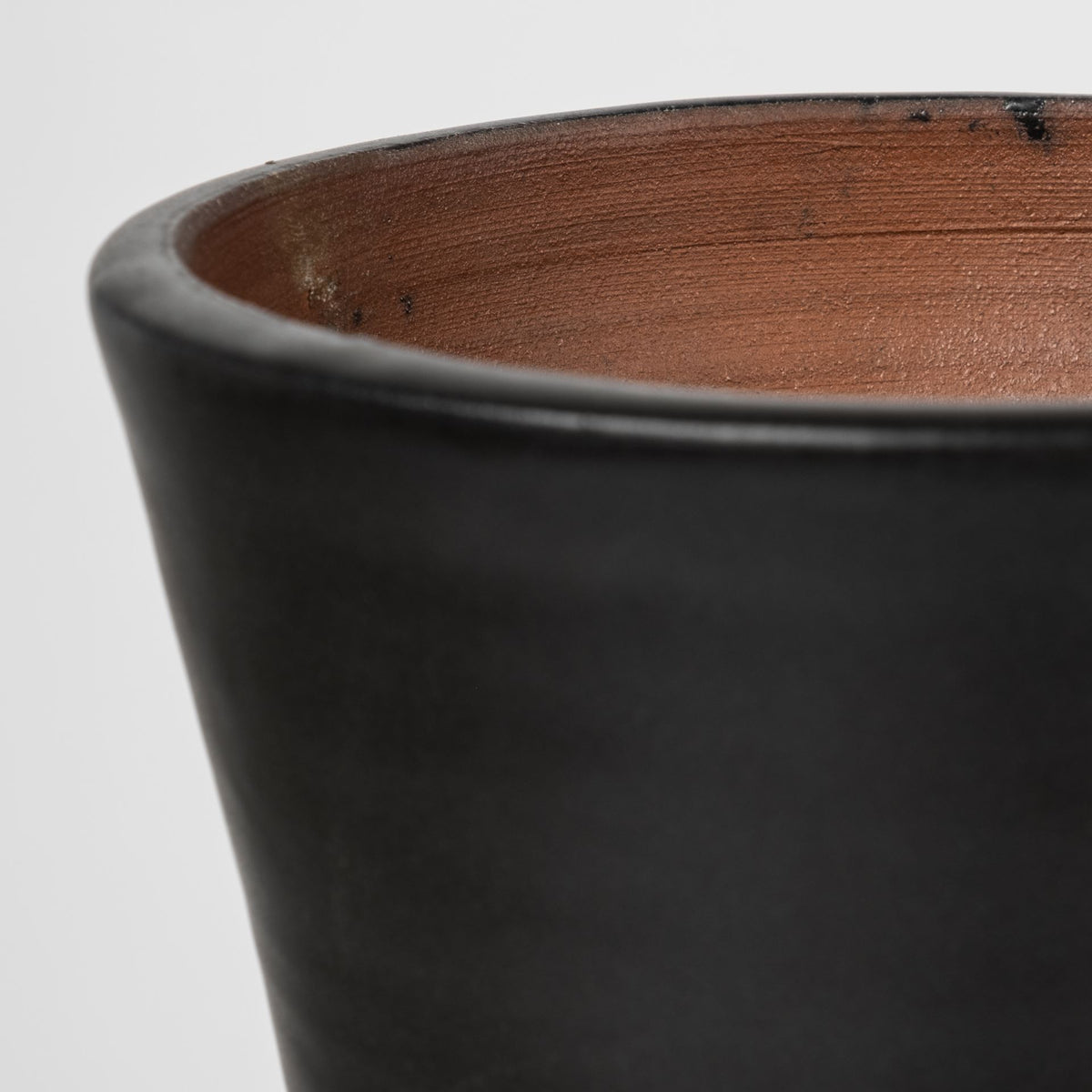 Luanda Small Black/White Large Ceramic Vase-Vase-DECOROLALA