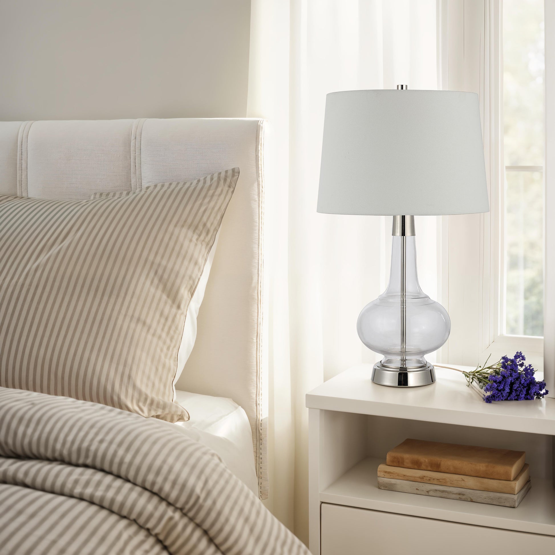 Lya 27.5" Table Lamp Clear Glass Polished Nickel-Table Lamp-DECOROLALA