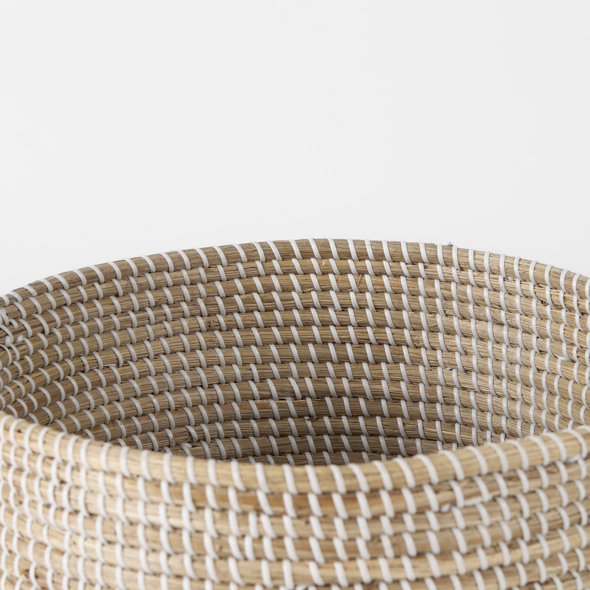 Maddie (Set of 3) Light Brown W/White Dipped Seagrass Round Basket W/ Handles-Decorative Baskets-DECOROLALA