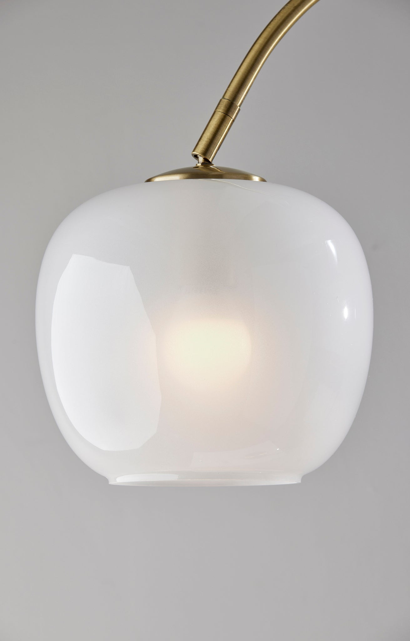 Magnolia Arc Lamp 72" Brass - 39.5" Reach-Lighting-DECOROLALA