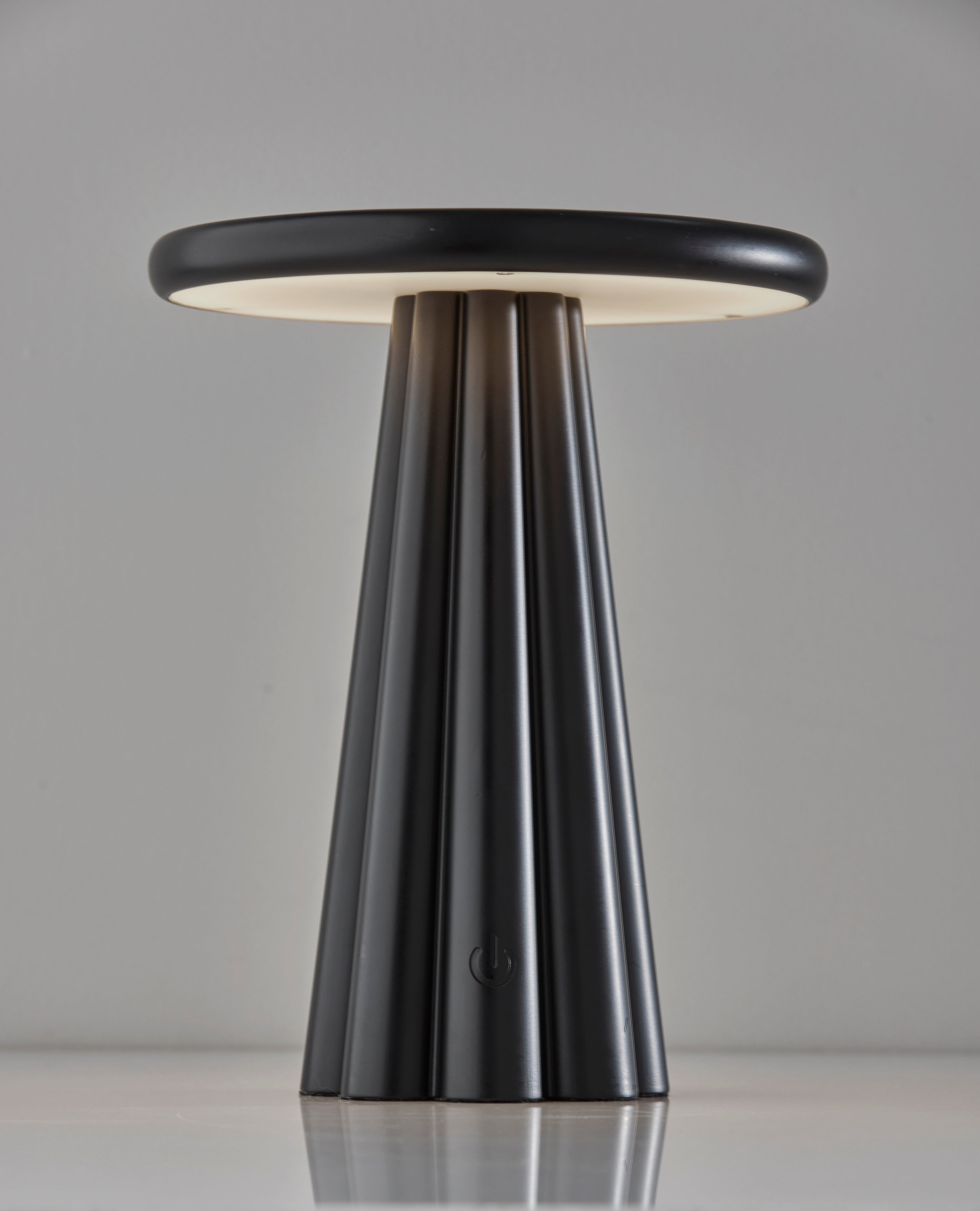 Mattie Cordless LED Table Lamp-Lighting-DECOROLALA