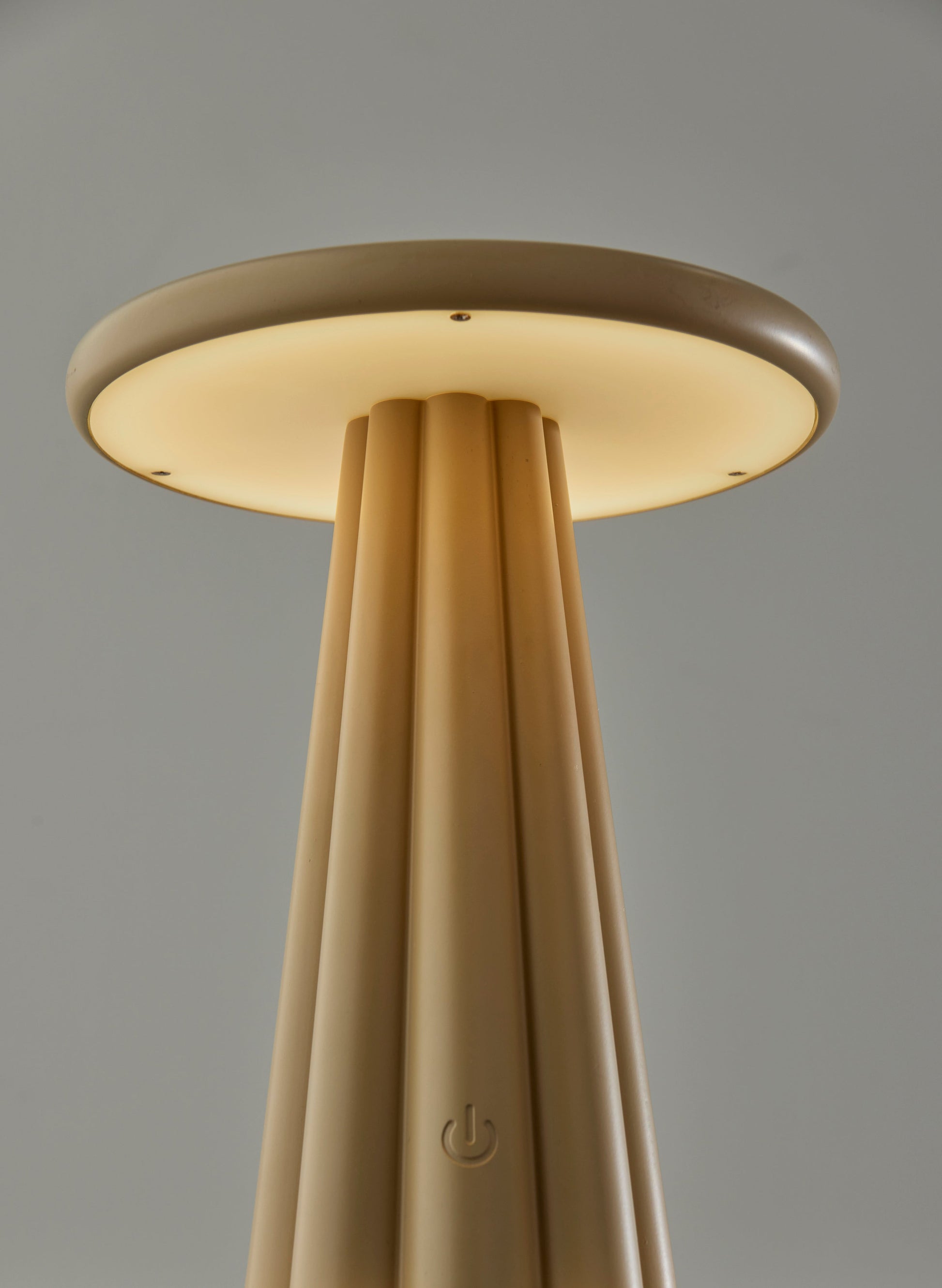 Mattie Cordless LED Table Lamp-Lighting-DECOROLALA