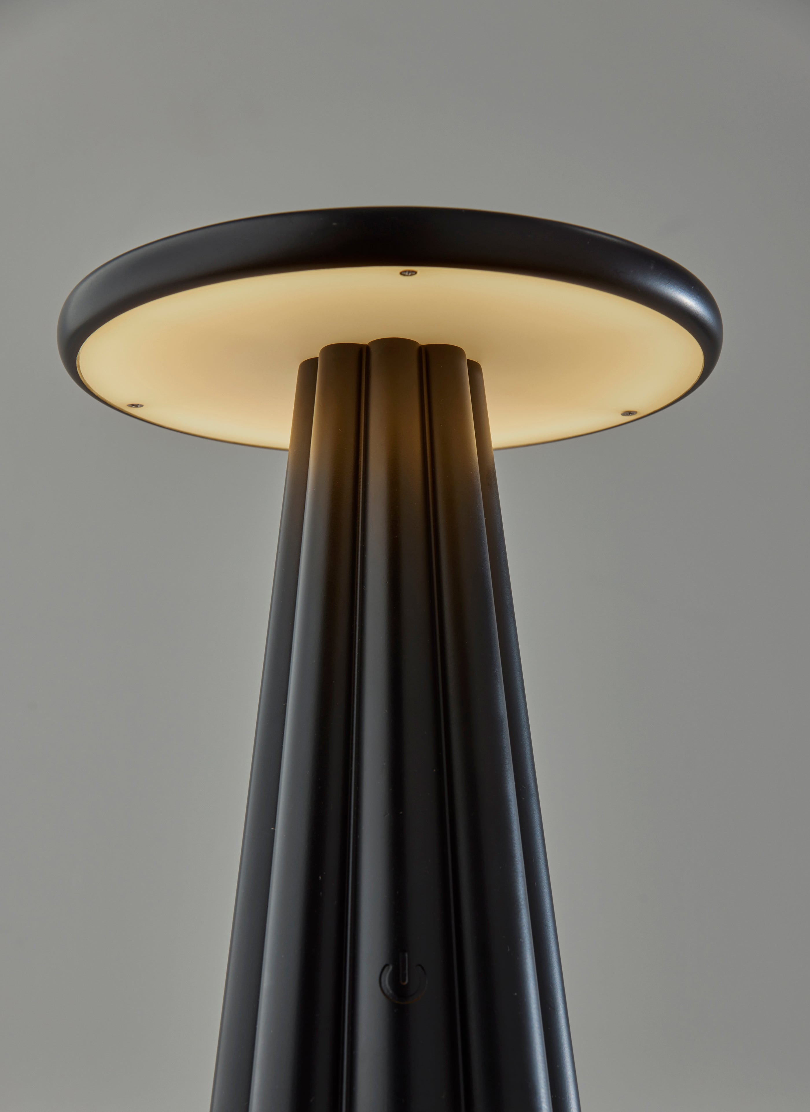 Mattie Cordless LED Table Lamp-Lighting-DECOROLALA