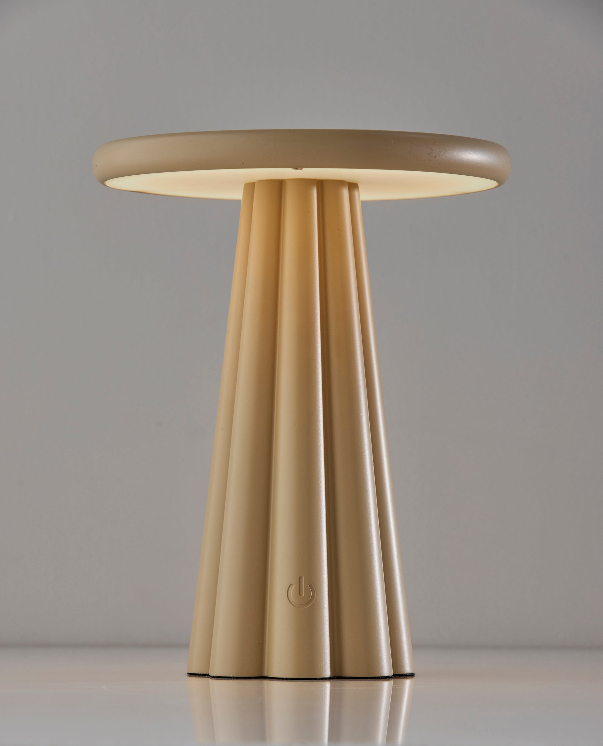 Mattie Cordless LED Table Lamp-Lighting-DECOROLALA