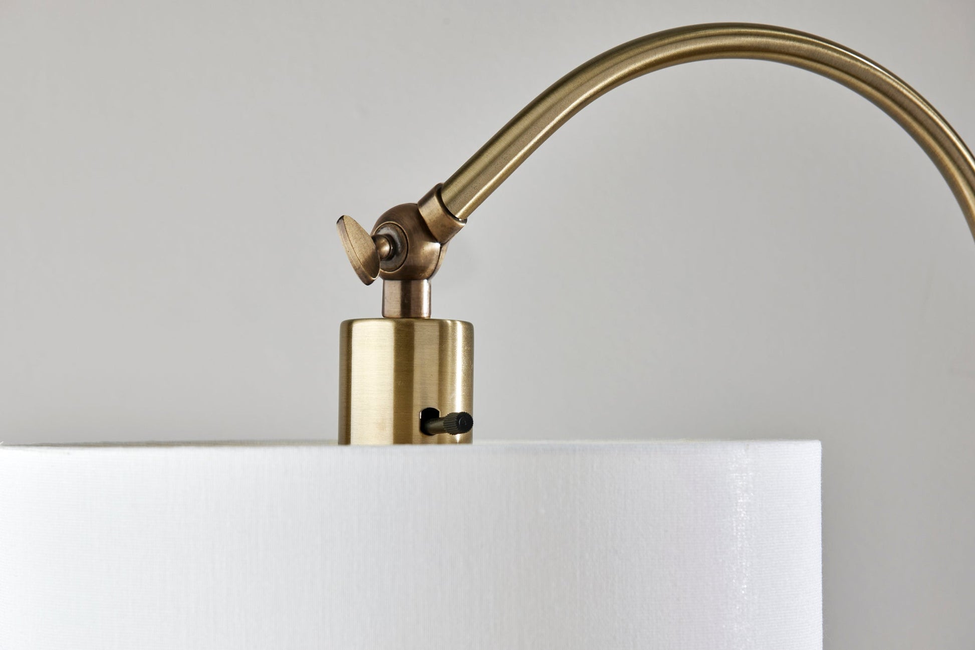 Meredith Floor Lamp-Lighting-DECOROLALA