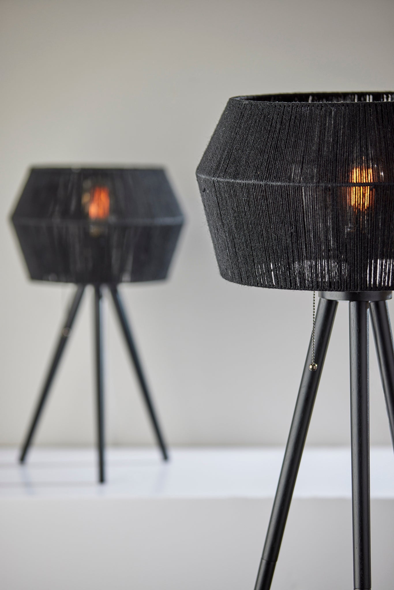 Montana Floor Lamp- Black-Lighting-DECOROLALA