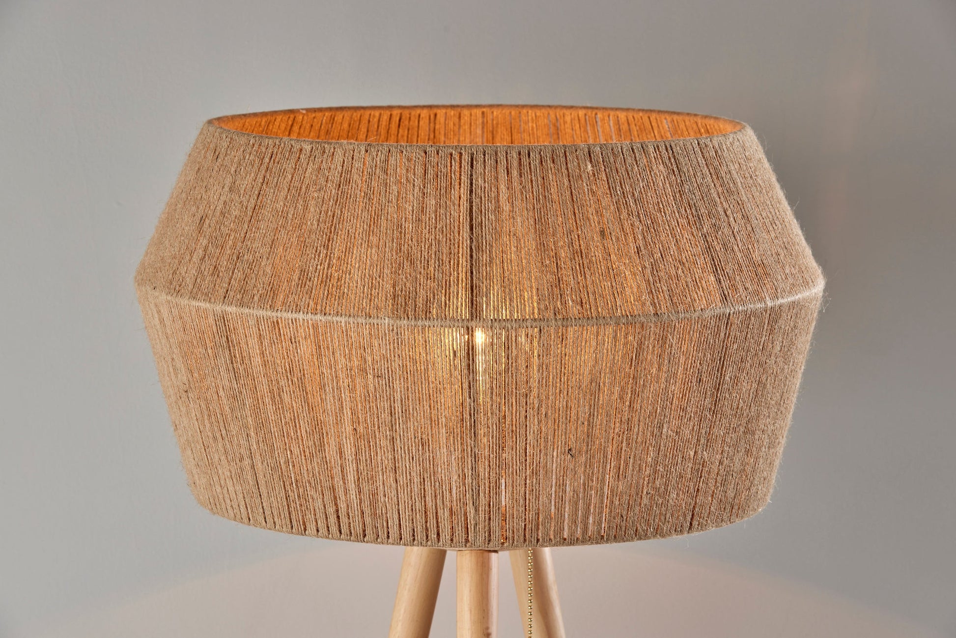 Montana Floor Lamp- Natural-Lighting-DECOROLALA