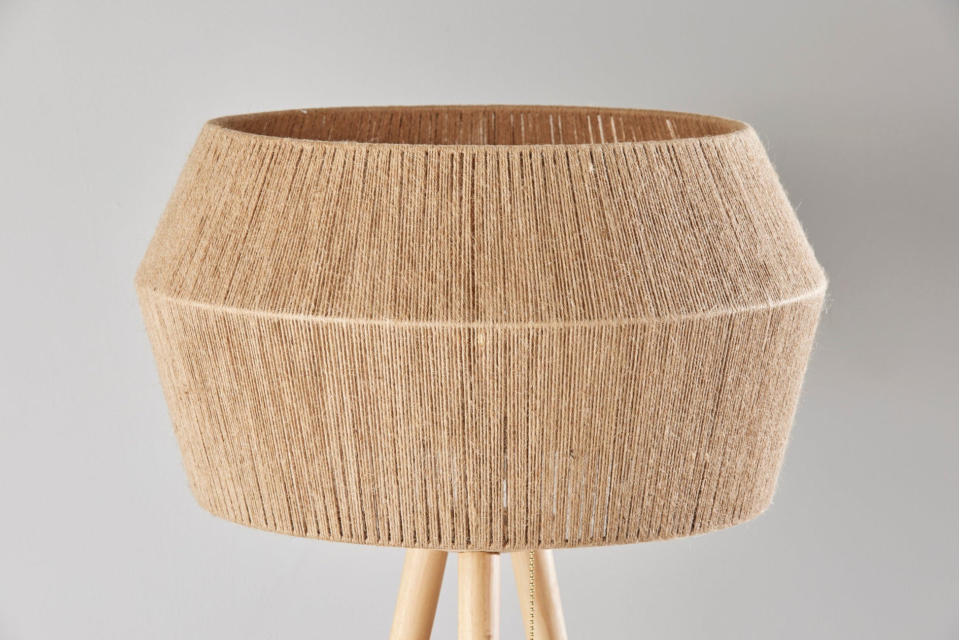 Montana Floor Lamp- Natural-Lighting-DECOROLALA