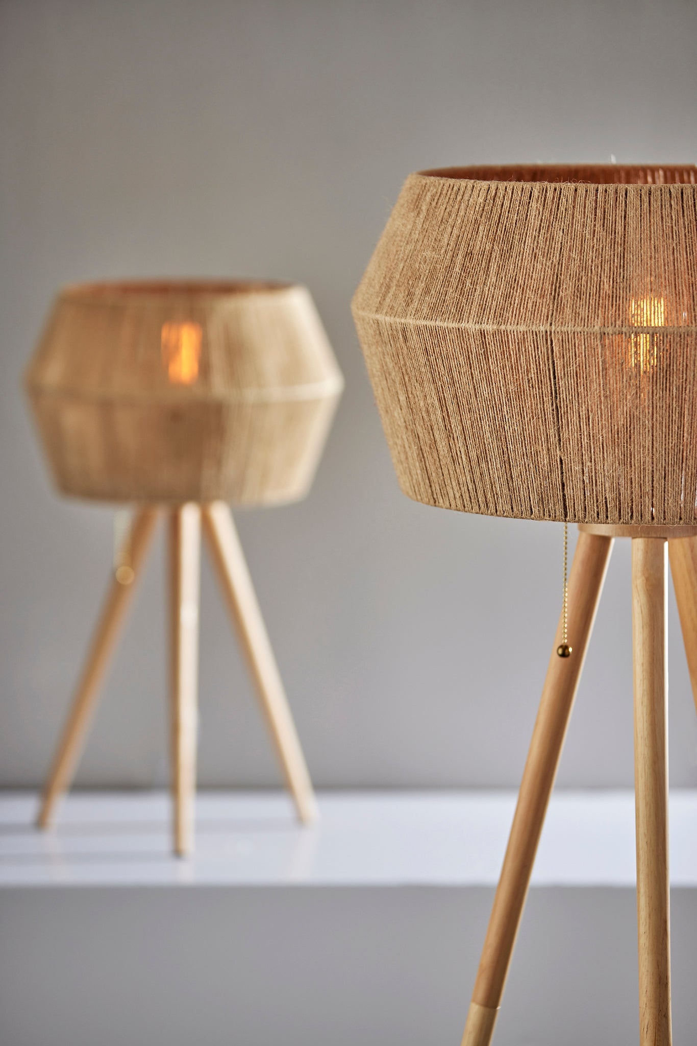 Montana Floor Lamp- Natural-Lighting-DECOROLALA