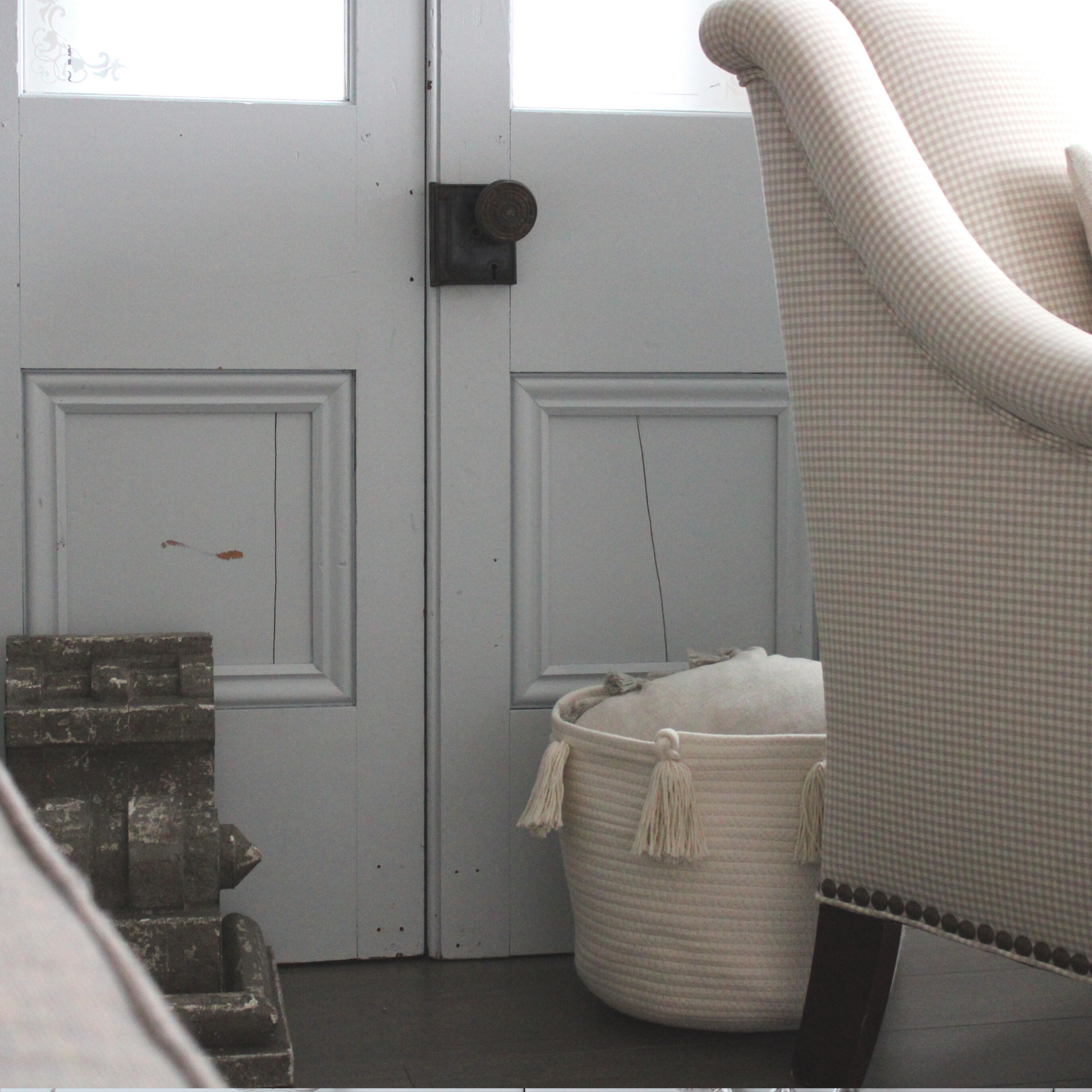 Natural Tassel Basket - Medium-Basket-DECOROLALA