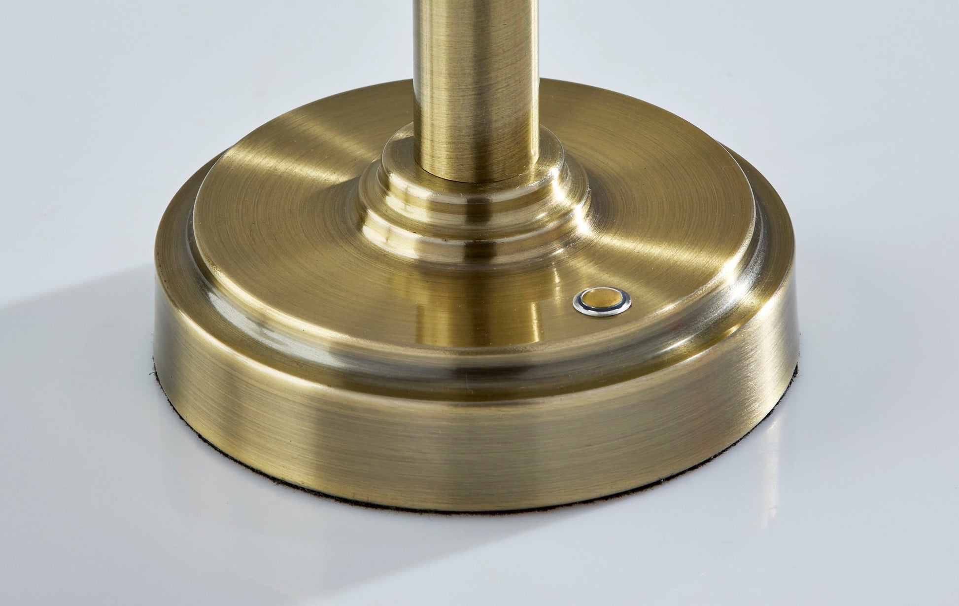 Ollie LED Cordless Table Lamp- Antique Brass-Lighting-DECOROLALA