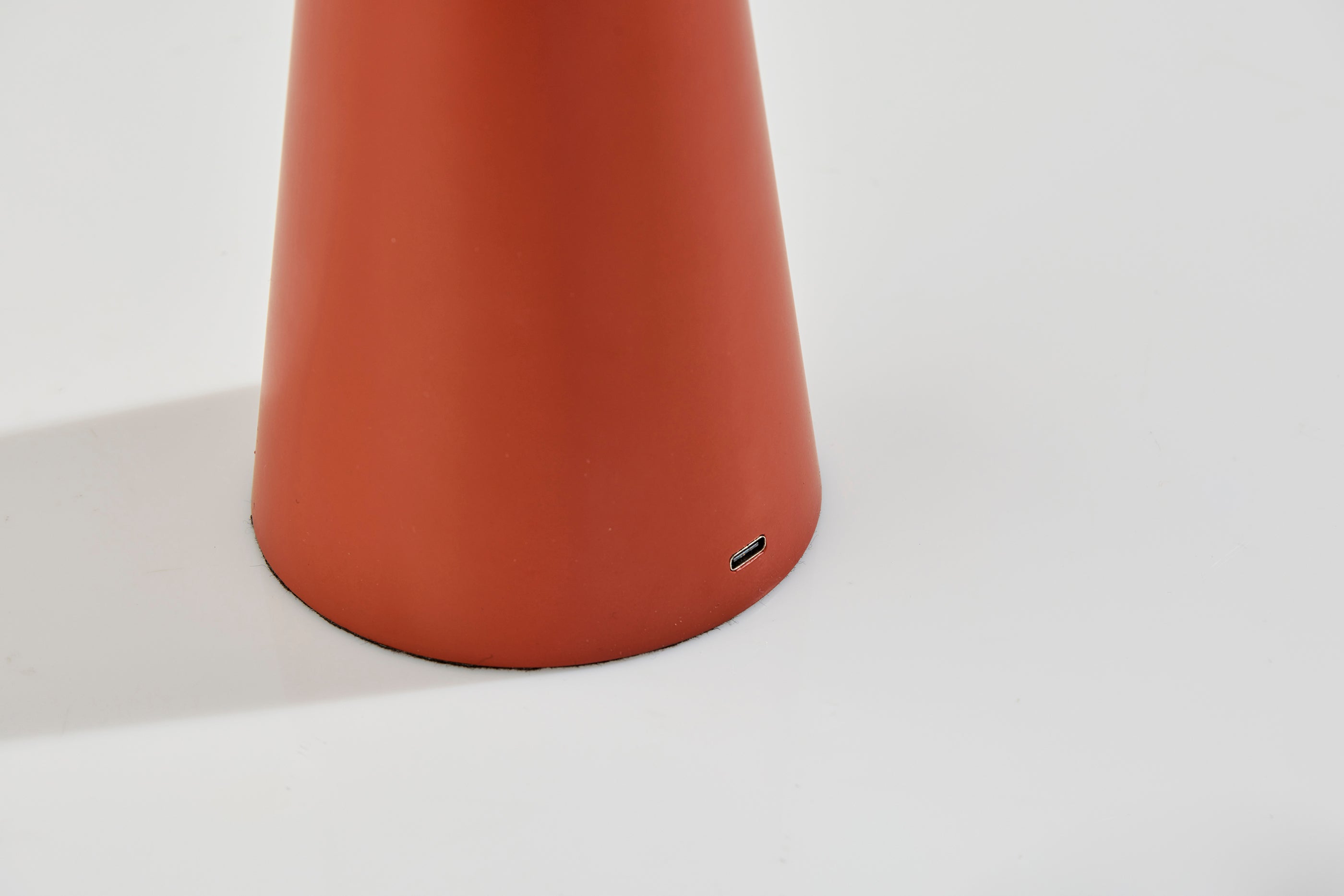 Ozzie LED Cordles Table Lamp-Lighting-DECOROLALA