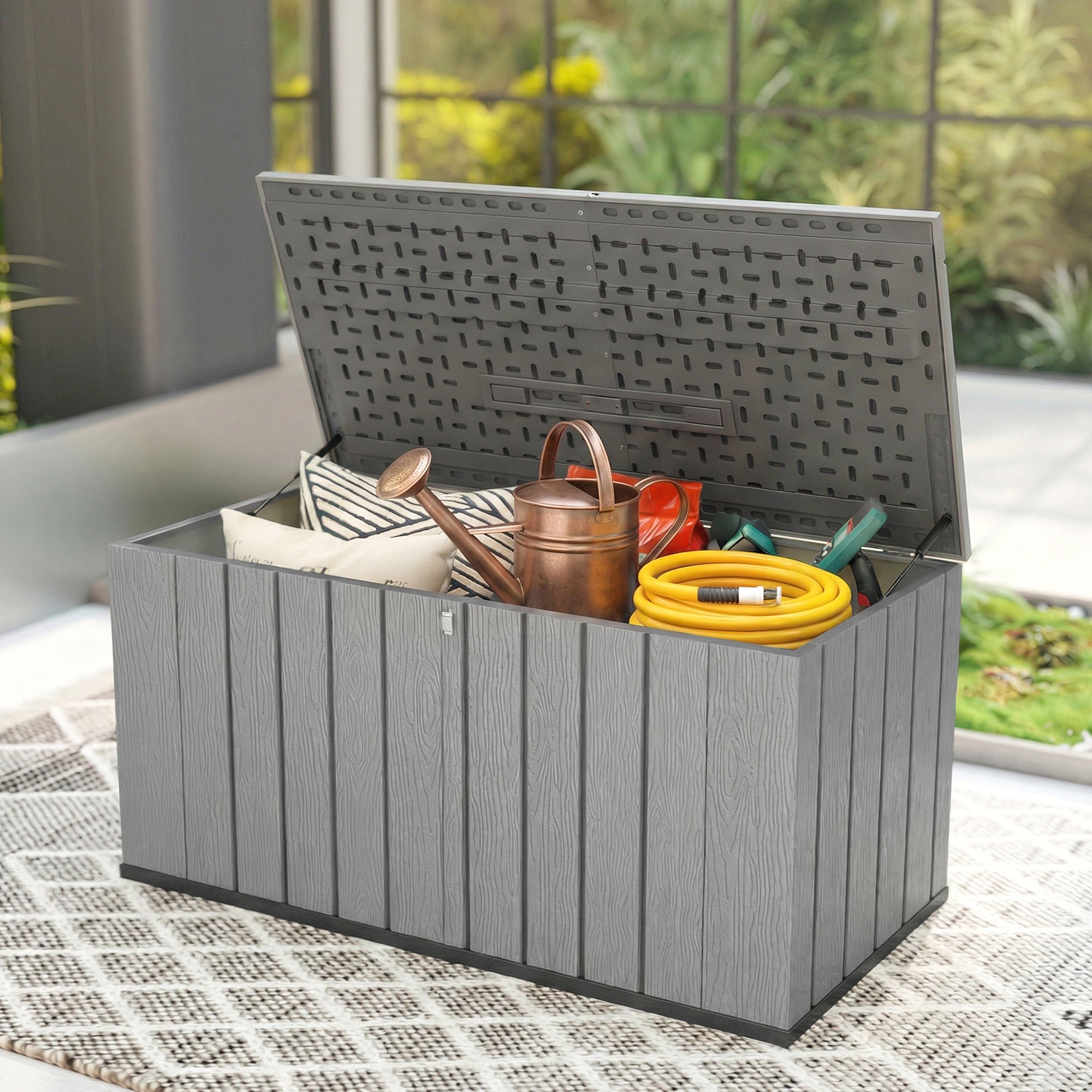 Coffre de rangement extérieur de 125.5 gallons avec serrure – HDPE gris