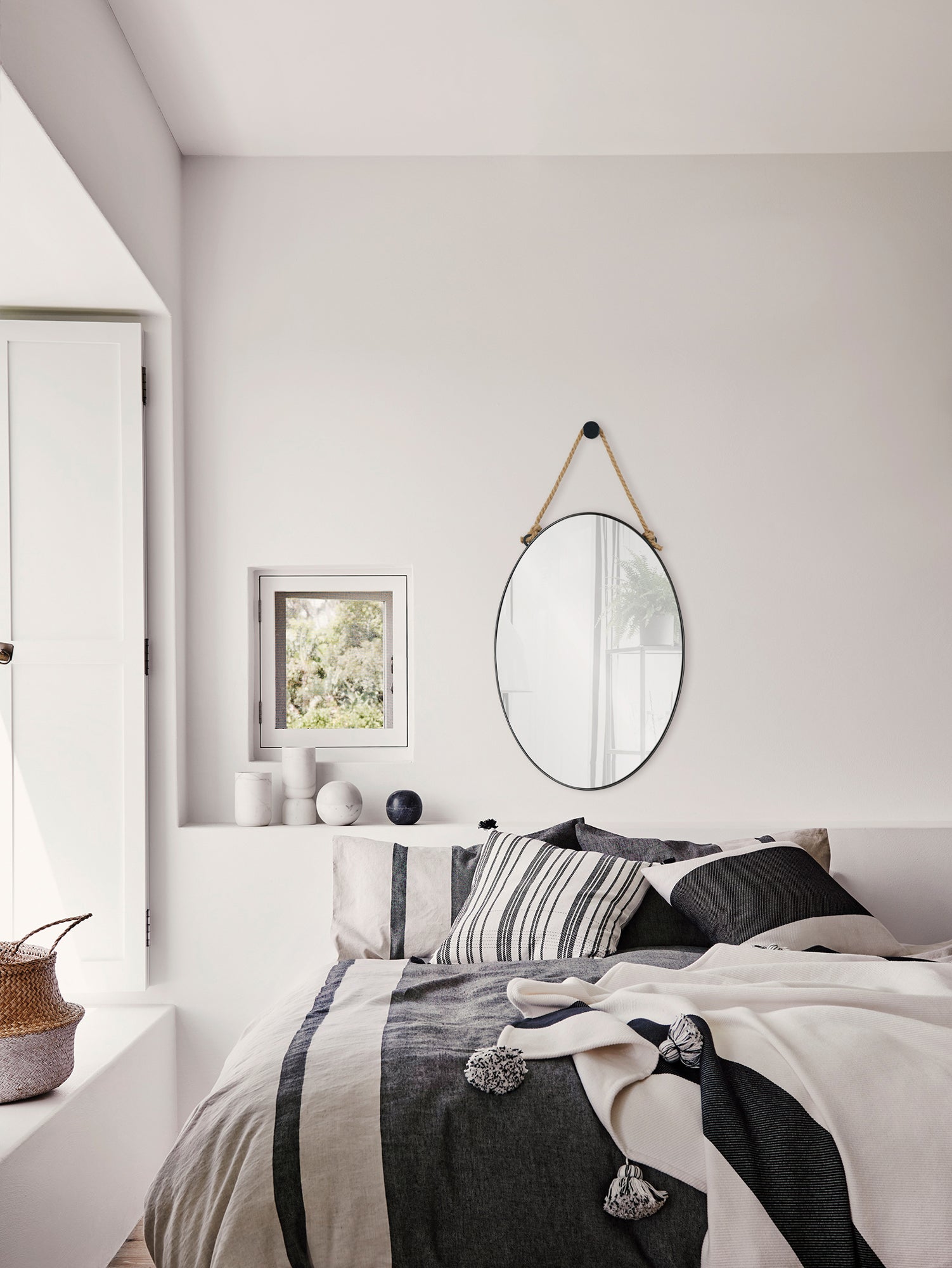 Parbuckle 42" Tall Oval Wall Mirror, Black-Mirror-DECOROLALA