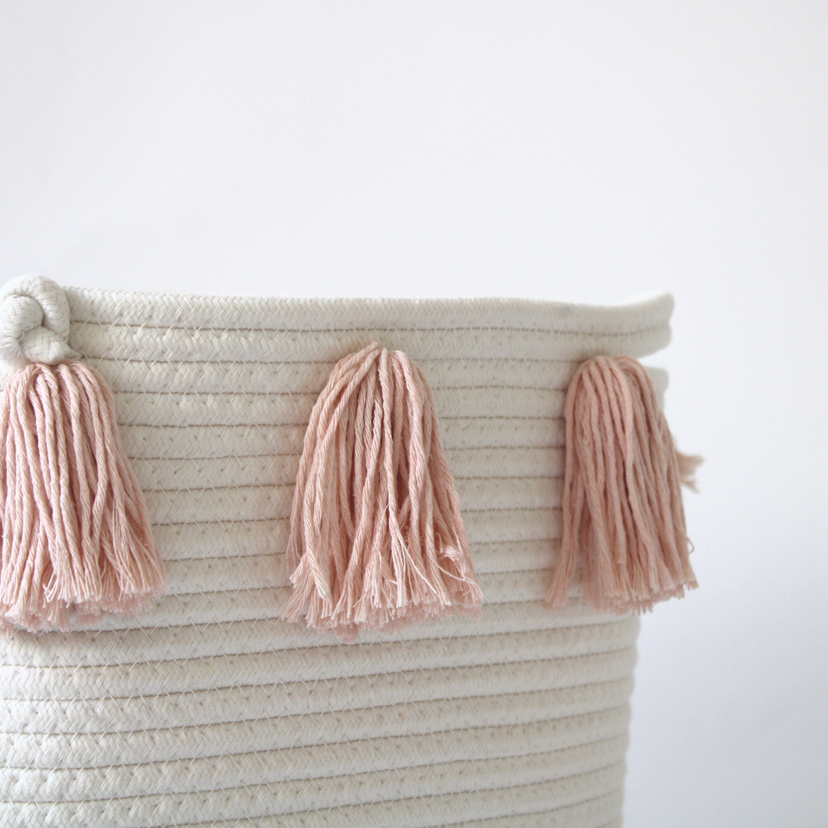 Peach Tassel Basket - Large-Baskets-DECOROLALA