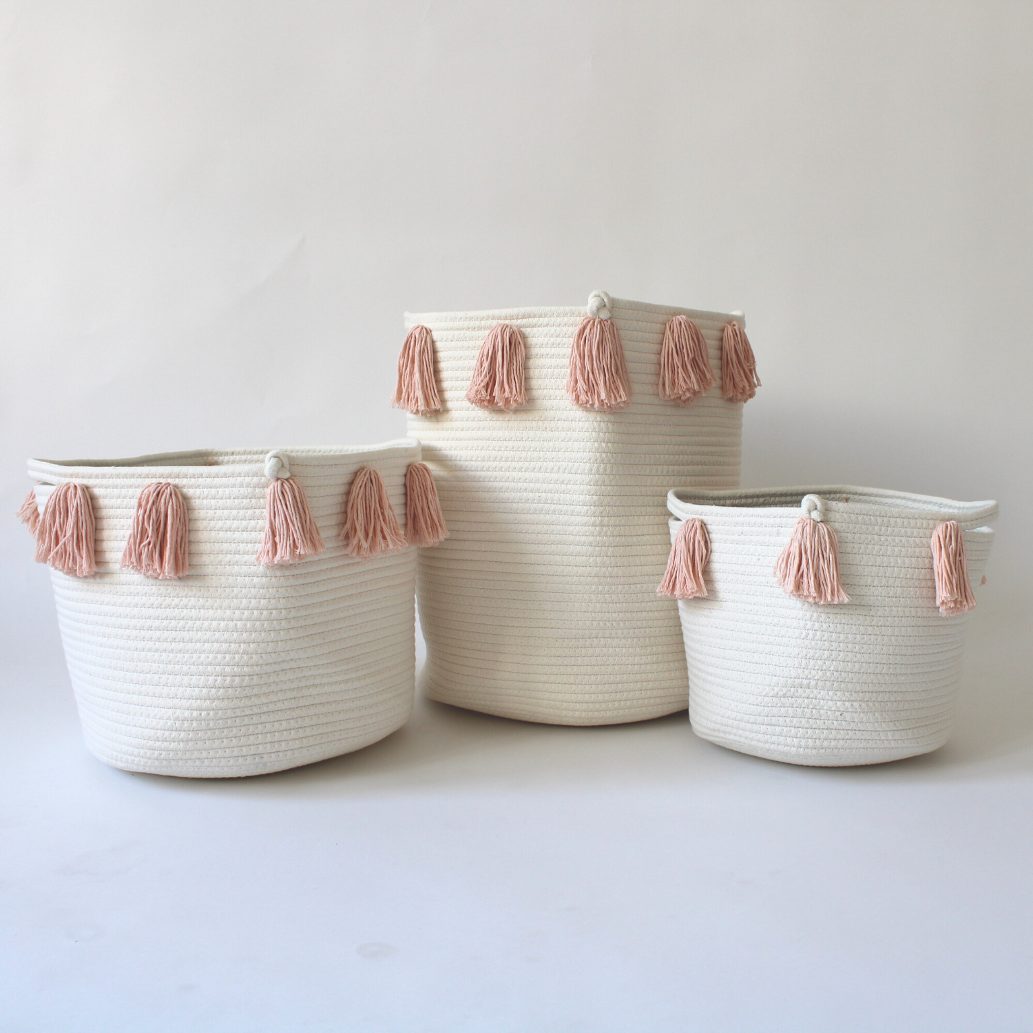 Peach Tassel Basket - Medium-Basket-DECOROLALA
