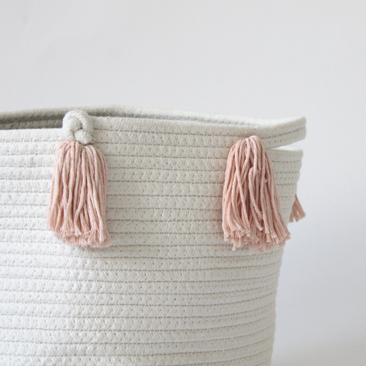 Peach Tassel Basket - Medium-Baskets-DECOROLALA