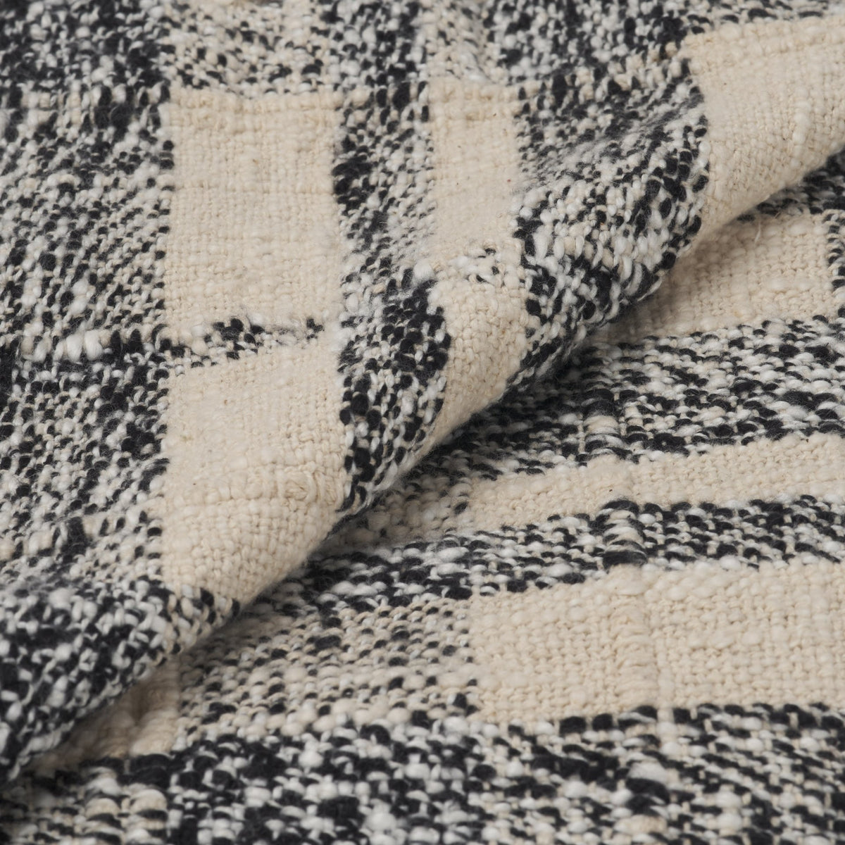 Pendle Cotton Throw Blanket - Cream Black Plaid-Throw Blankets-DECOROLALA
