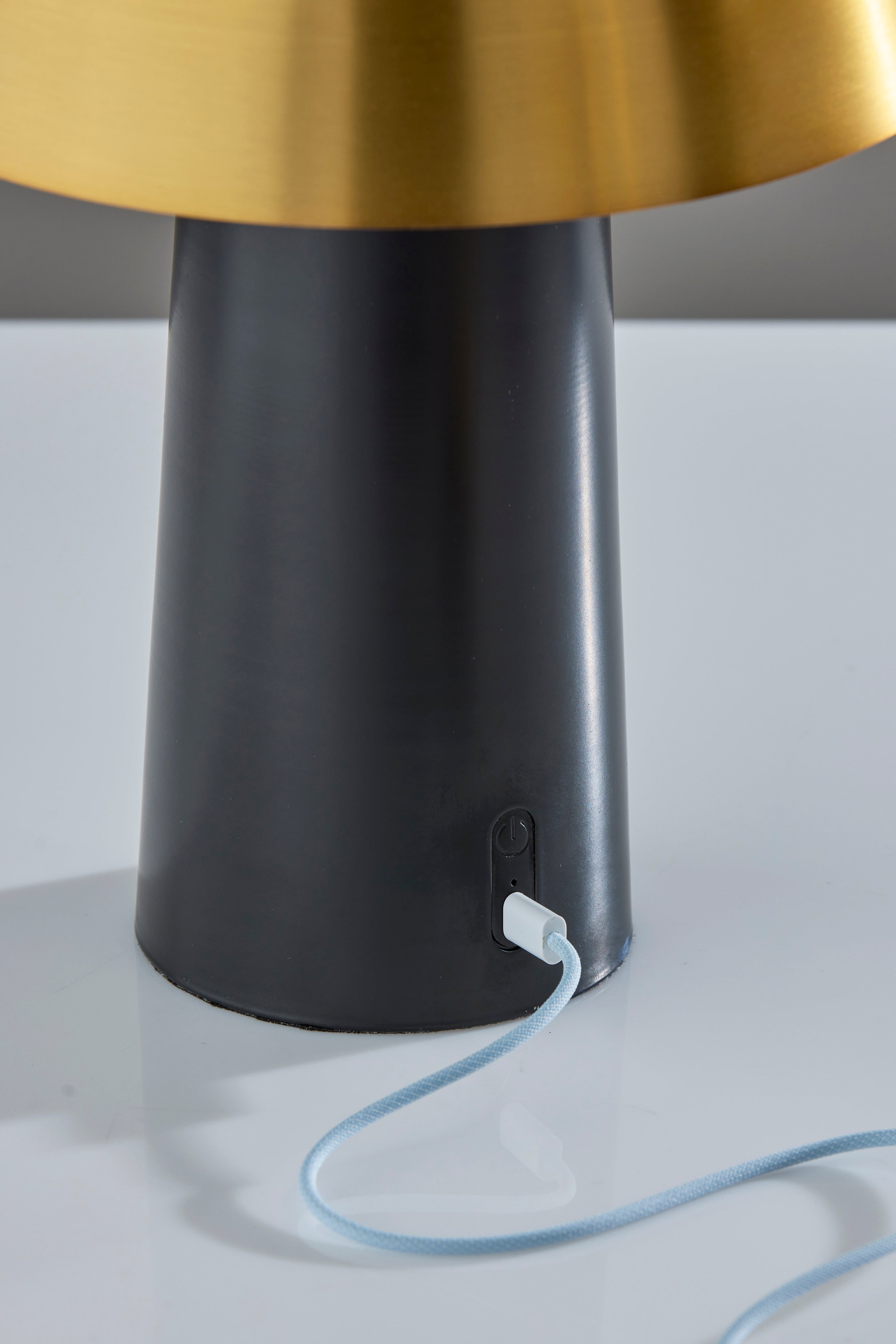 Pirlo LED Cordless Table Lamp- Black-Lighting-DECOROLALA