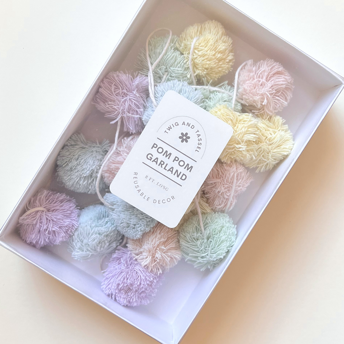 Pom Pom Garland-Bathroom Accessories-DECOROLALA