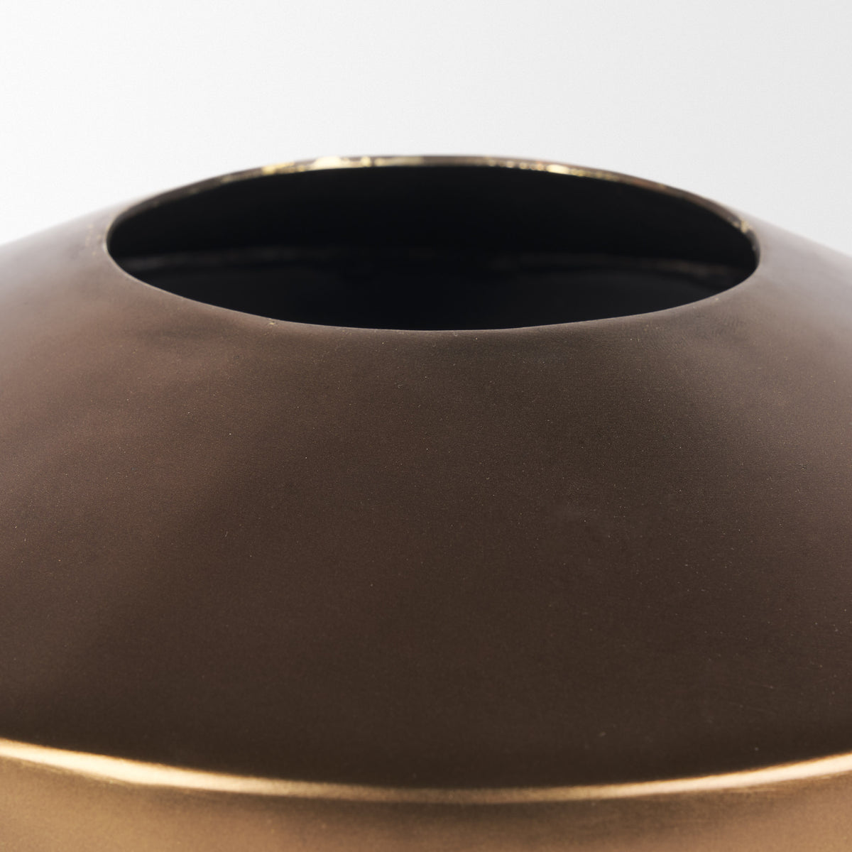 Quiana Large Gold Metal Vase-Vase-DECOROLALA