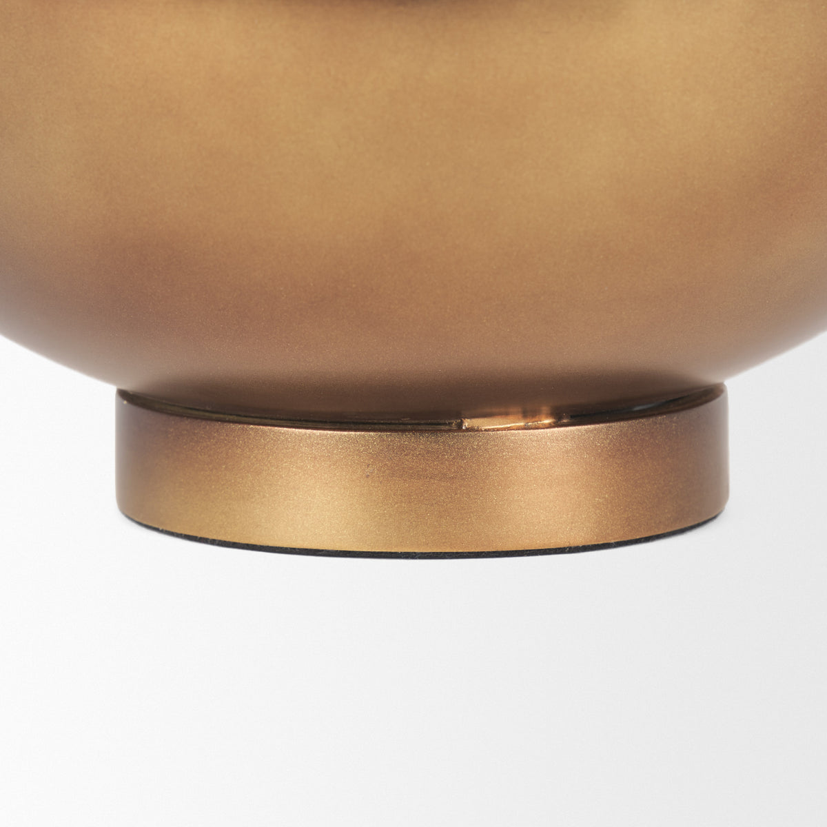 Quiana Medium Textured Gold Metal Vase-Vase-DECOROLALA