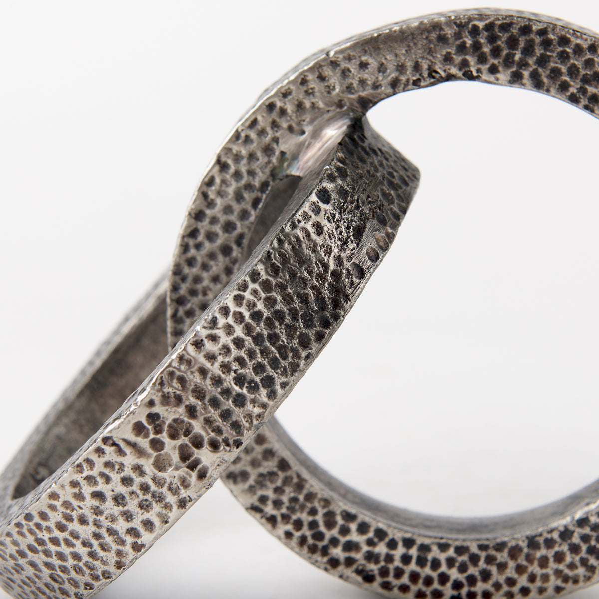Rafiki Blackened Hammered Metal Conjoined Circles Decor-Objects-DECOROLALA