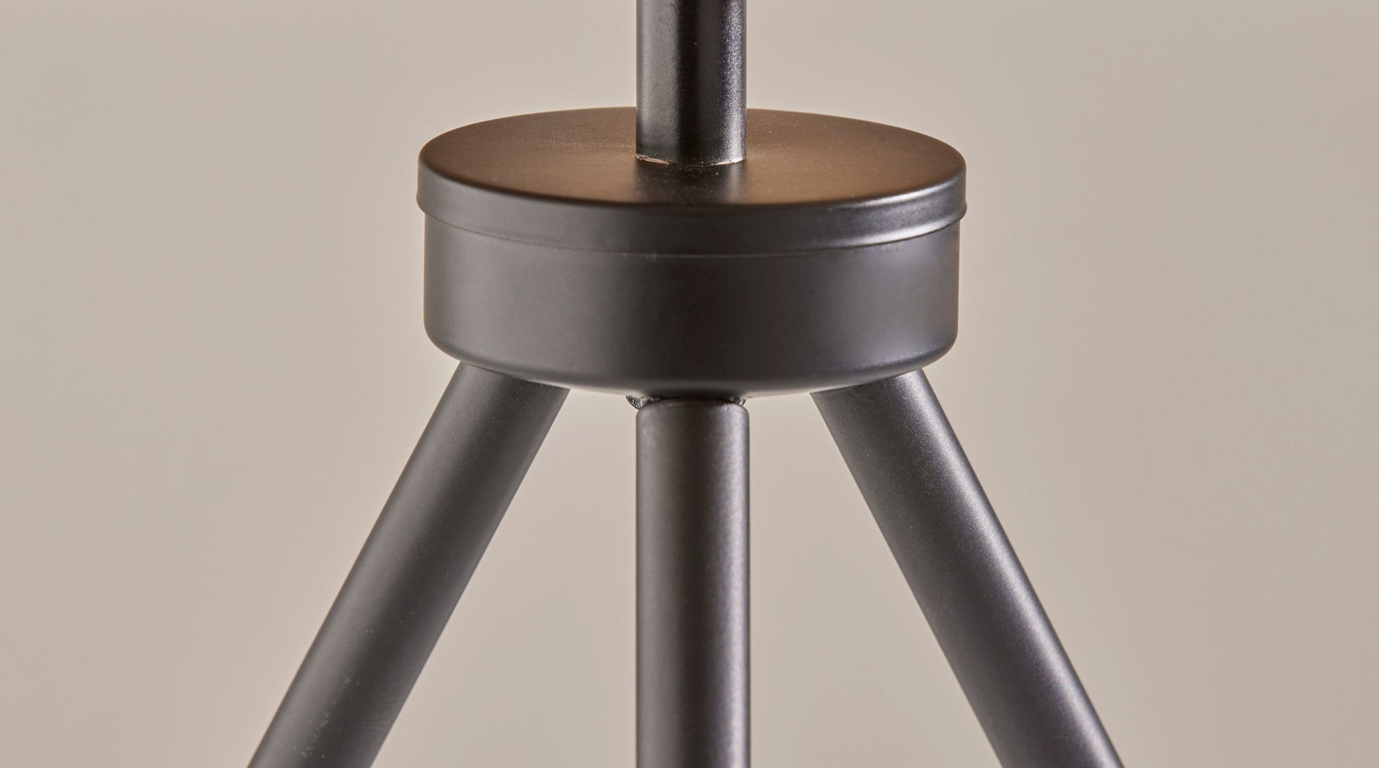 Raven Table Lamp-Lighting-DECOROLALA