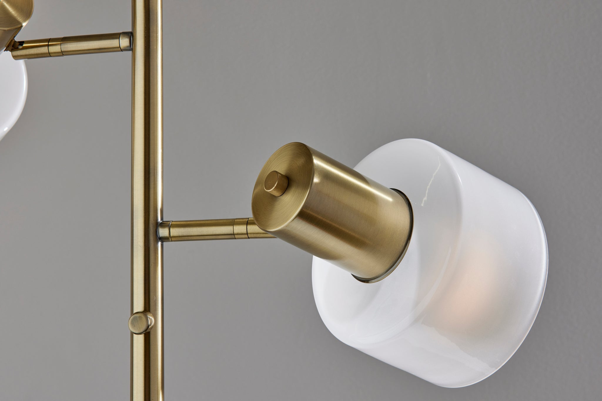 Rhodes Tree Lamp 3941-21 Antique Brass-Lighting-DECOROLALA