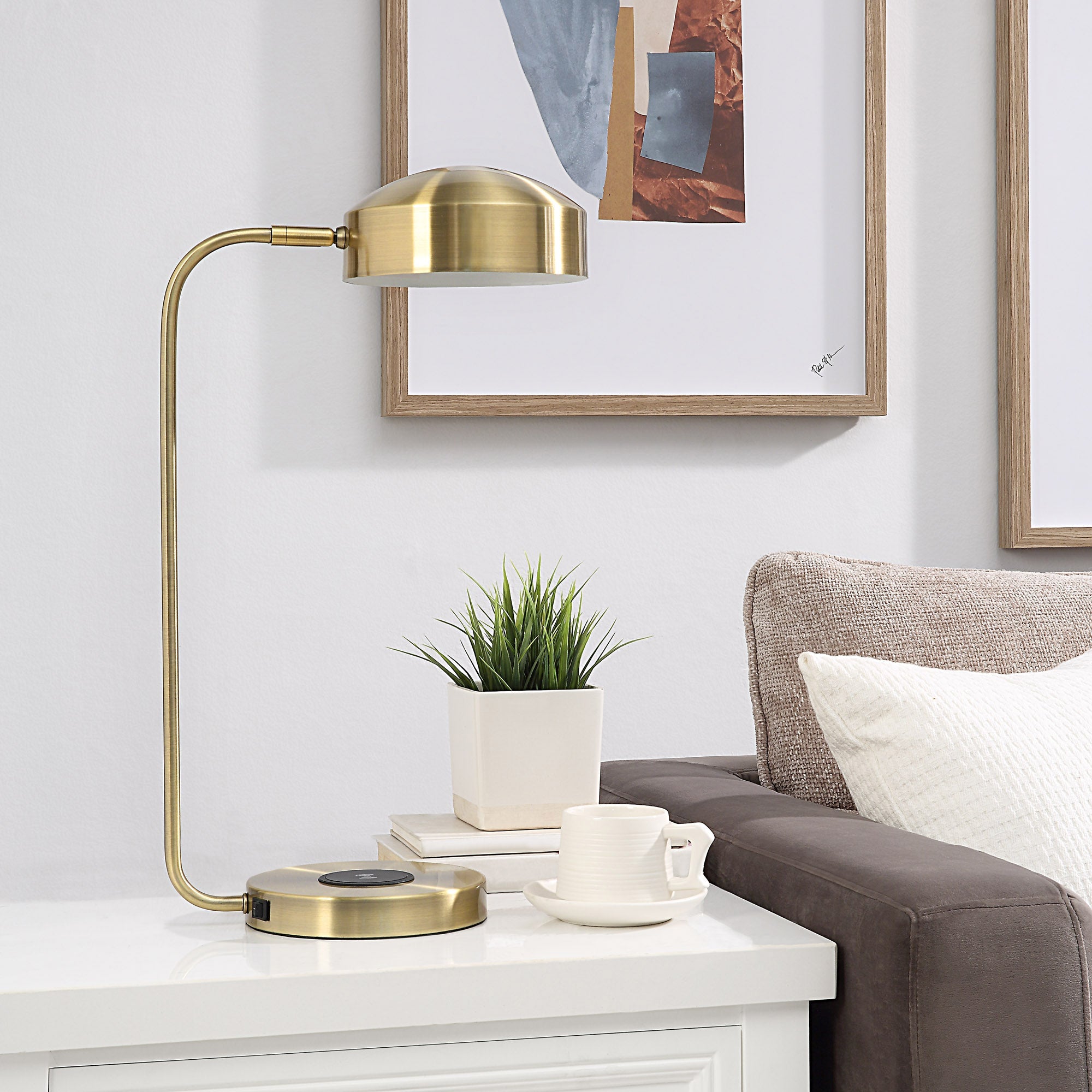 Riesco 22.5" Desk Lamp with Charging Pad, Antique Brass-Desk Lamp-DECOROLALA