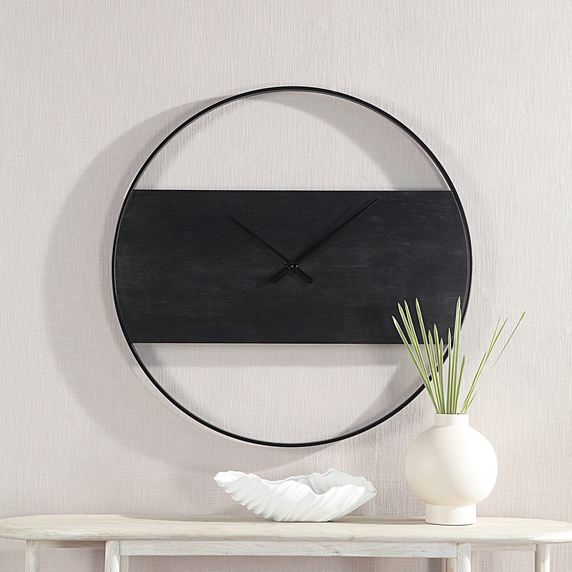 Romy Indoor Iron Wall Clock, Matte Black-Wall Clock-DECOROLALA