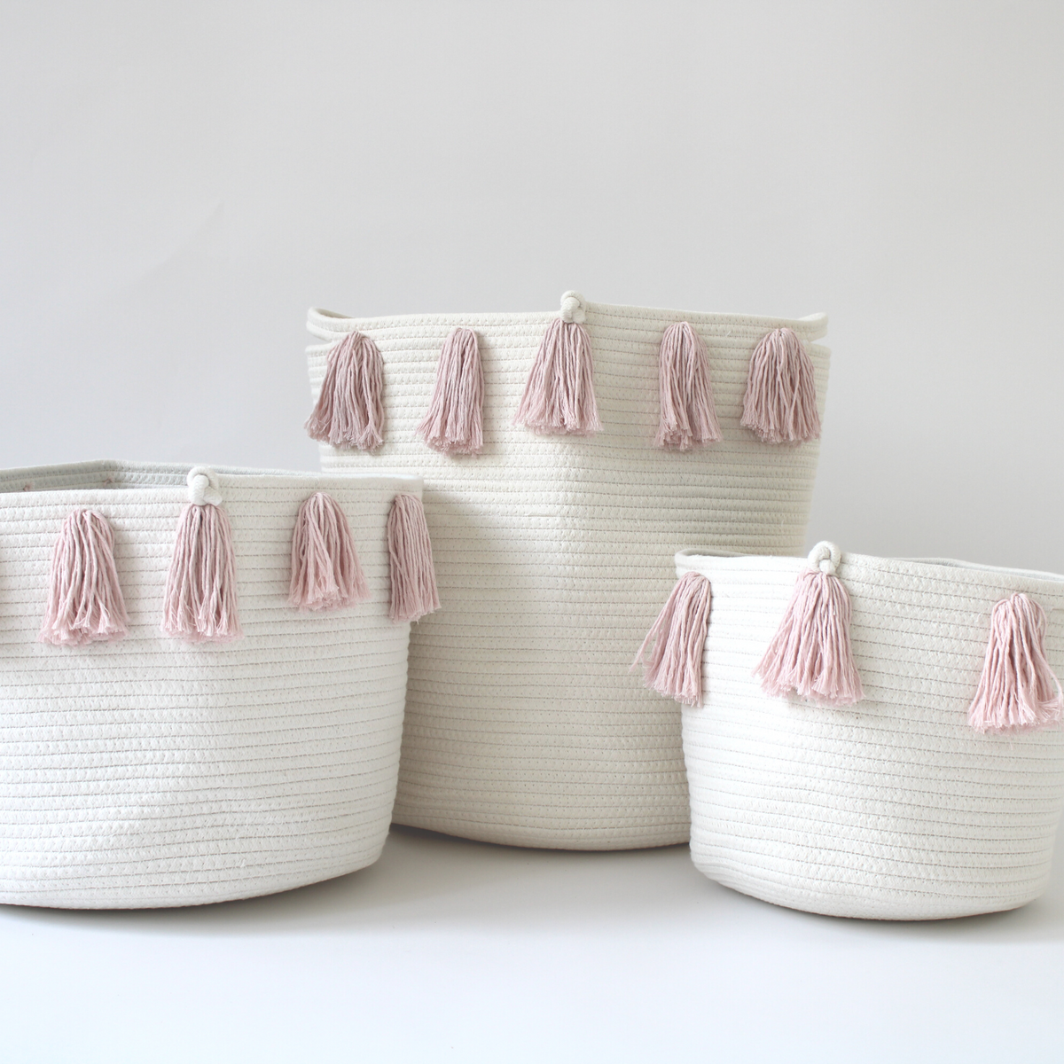 Rose Pink Tassel Basket - Large-Baskets-DECOROLALA