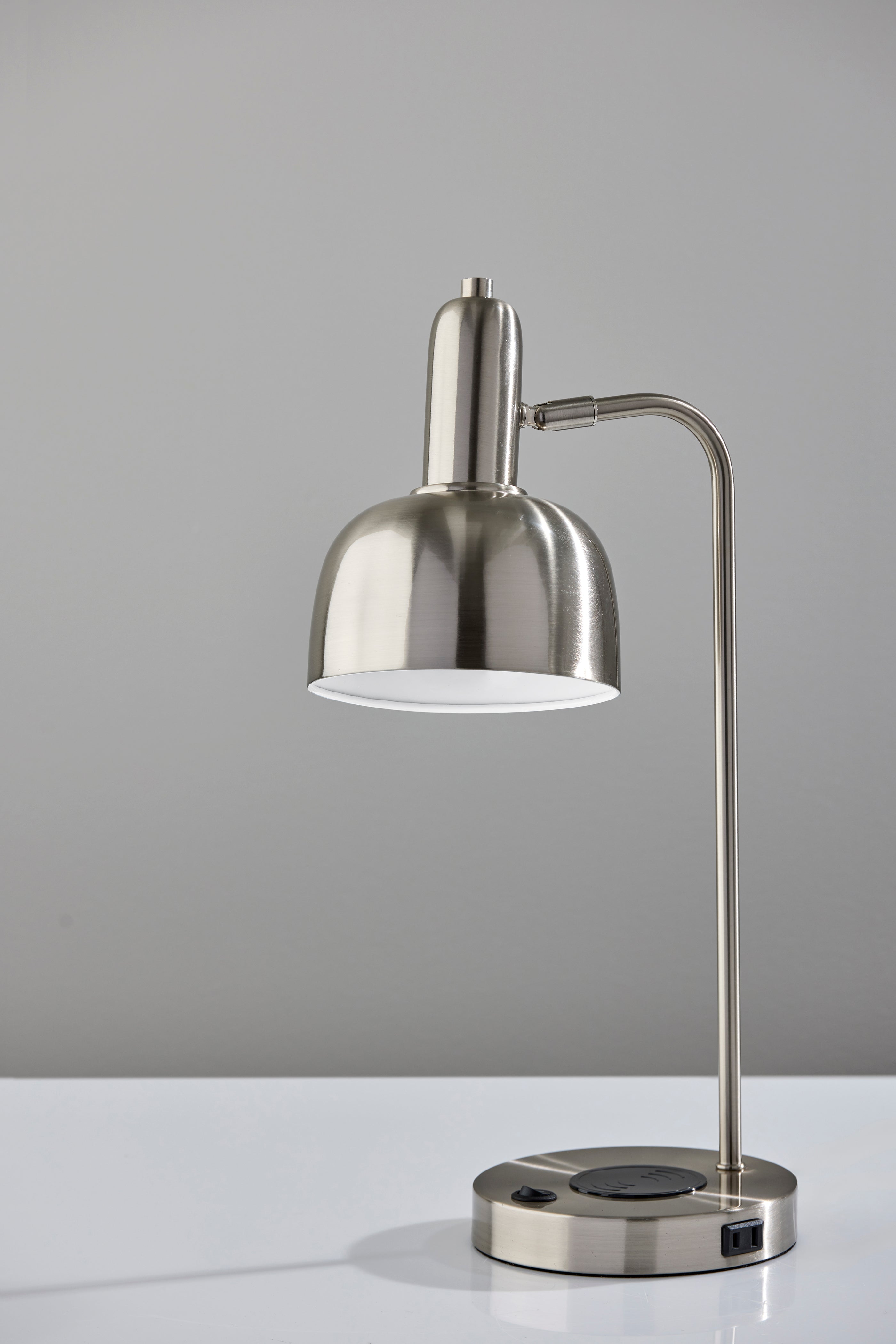 Rowe Supercharger Desk Lamp - USB Charging Black-Lighting-DECOROLALA