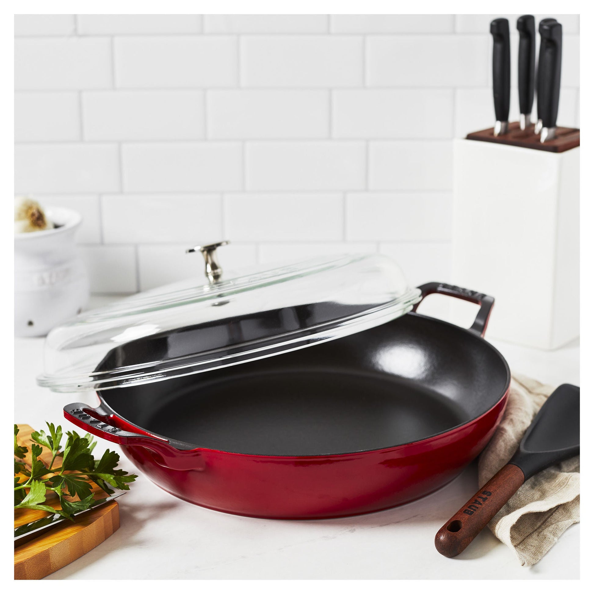 STAUB Braiser 3.5L Cast Iron Round - Cherry-DECOROLALA