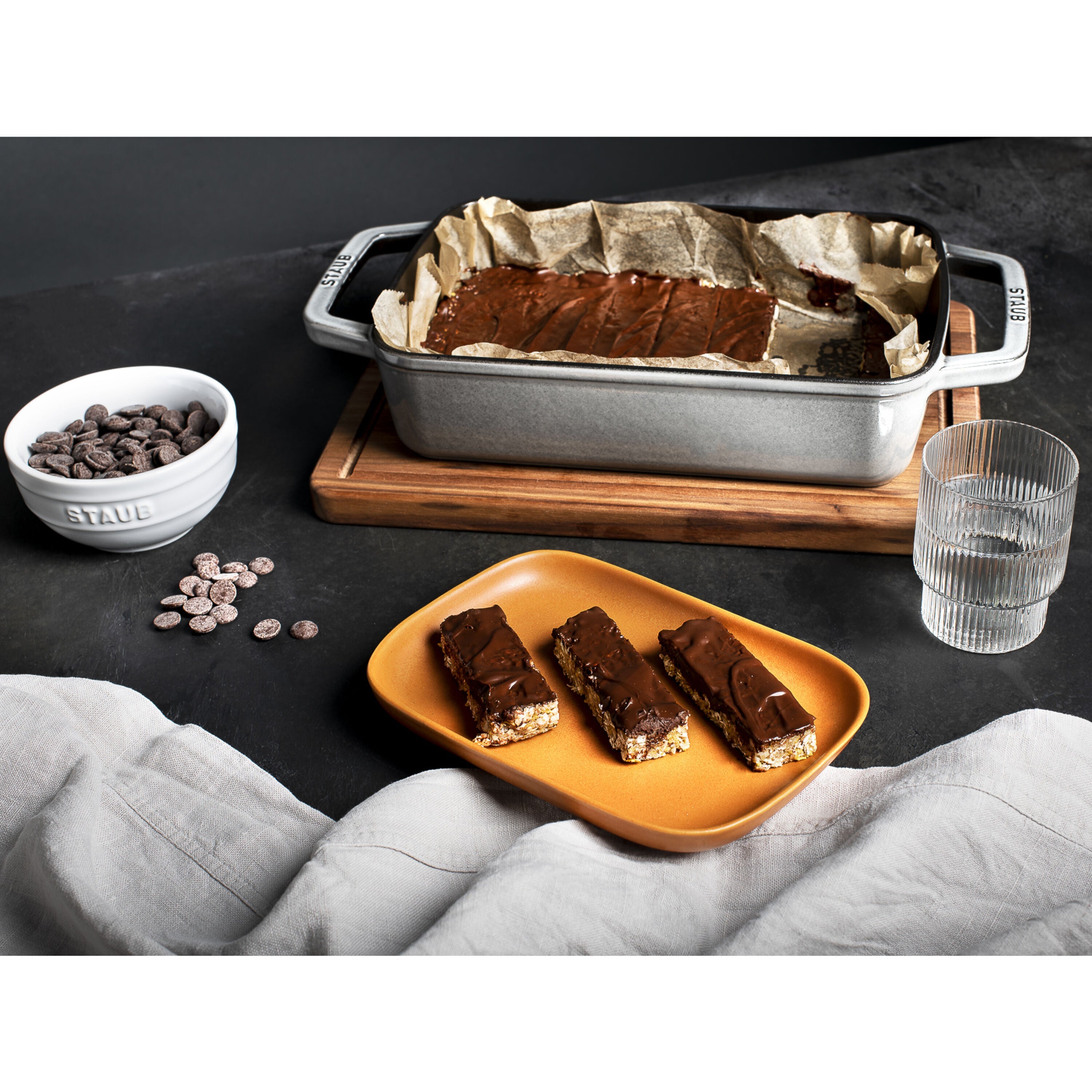 STAUB Cast Iron Roasting Pan 3.25L Graphite-Grey-Saucepan-DECOROLALA