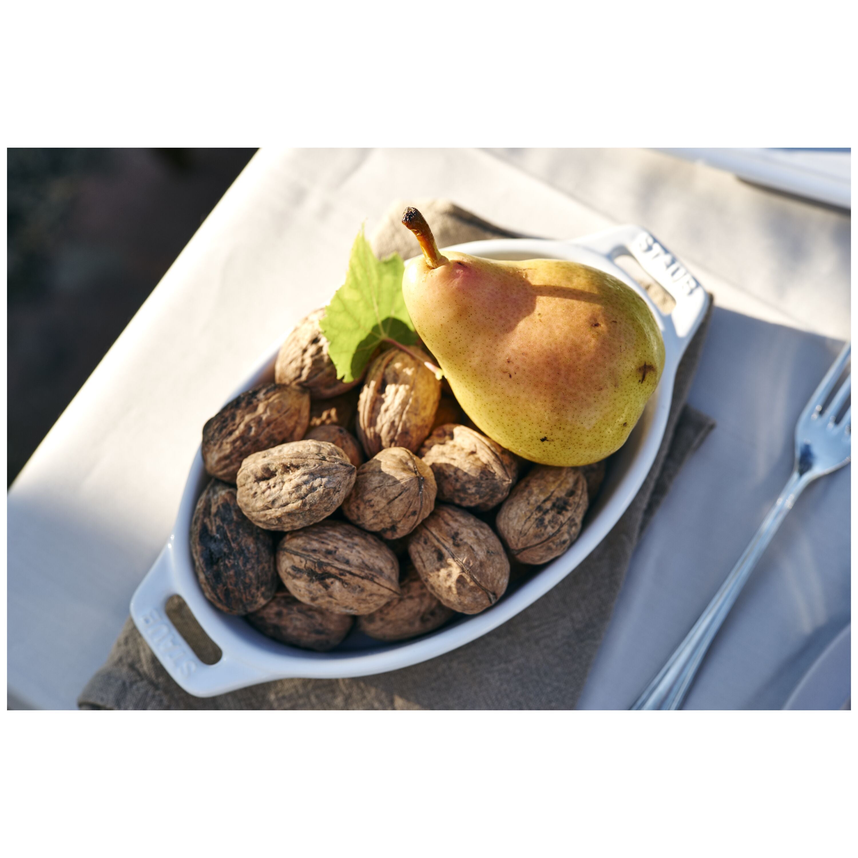 STAUB Ceramique 0.4 ml Ceramic Oval Baking Dish, White-n/a-DECOROLALA