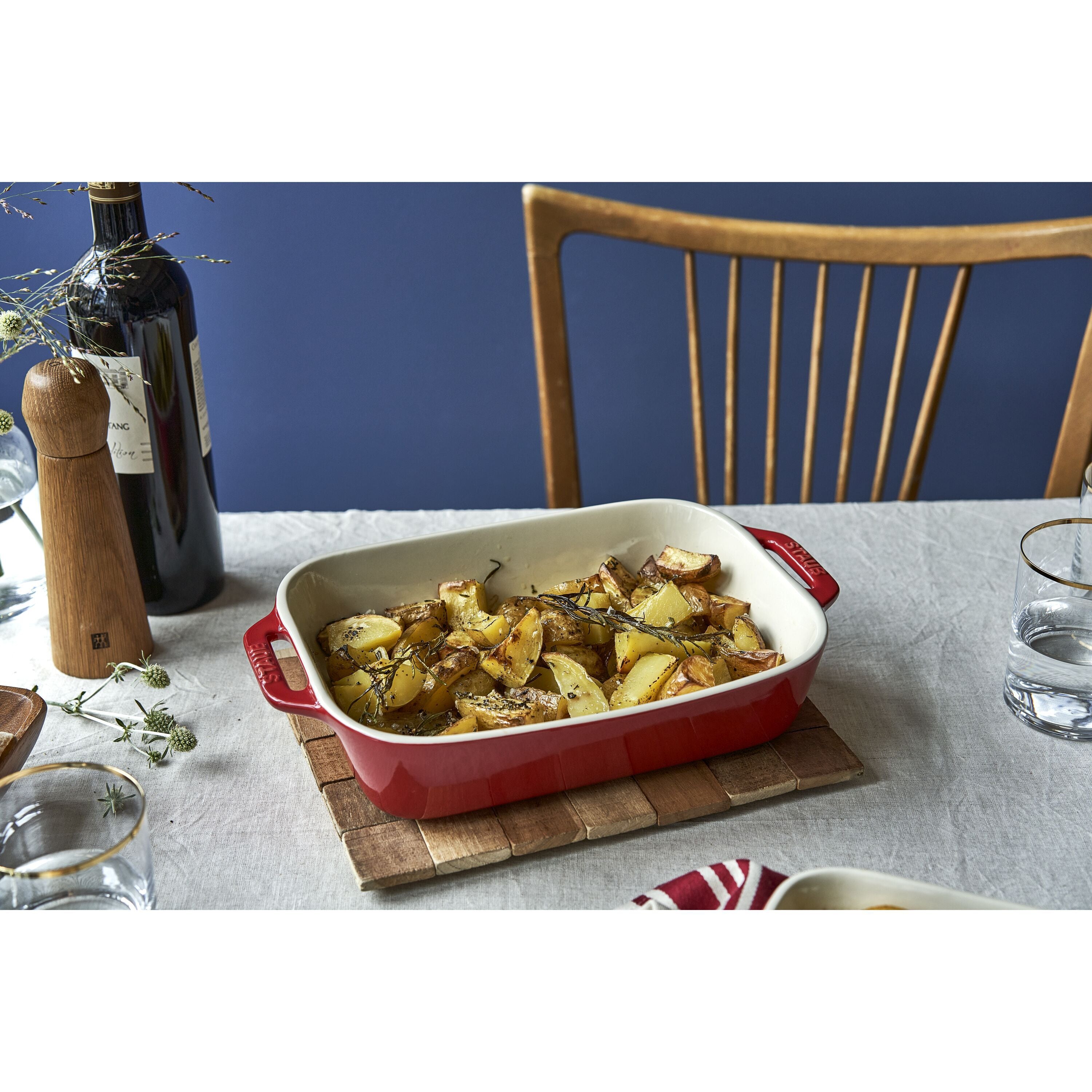 STAUB Ceramique 2,4 L Ceramic Rectangular Oven Dish, Cherry-Bakeware-DECOROLALA