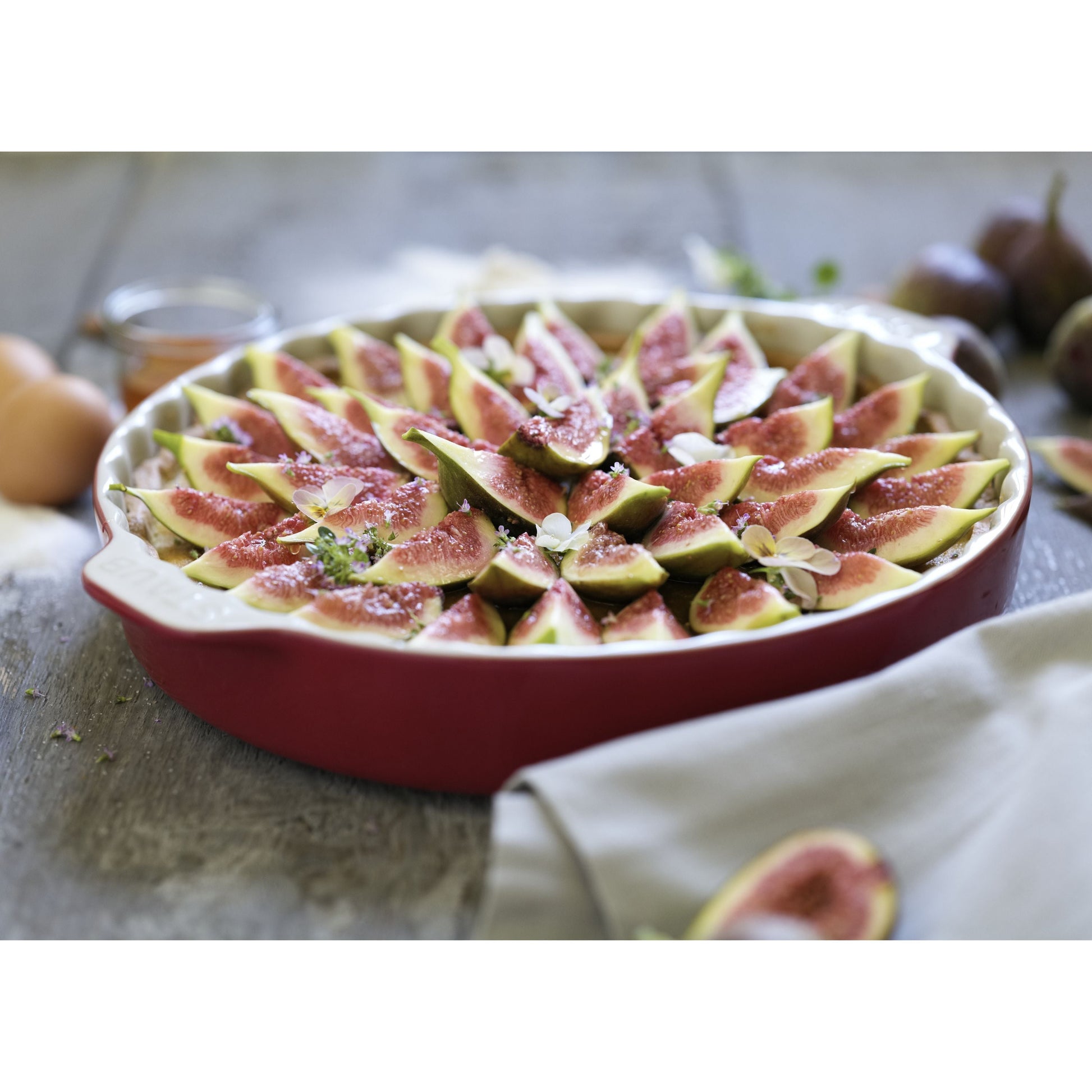 STAUB Ceramique 30 Cm Ceramic Round Pie Dish, Cherry-Bakeware-DECOROLALA