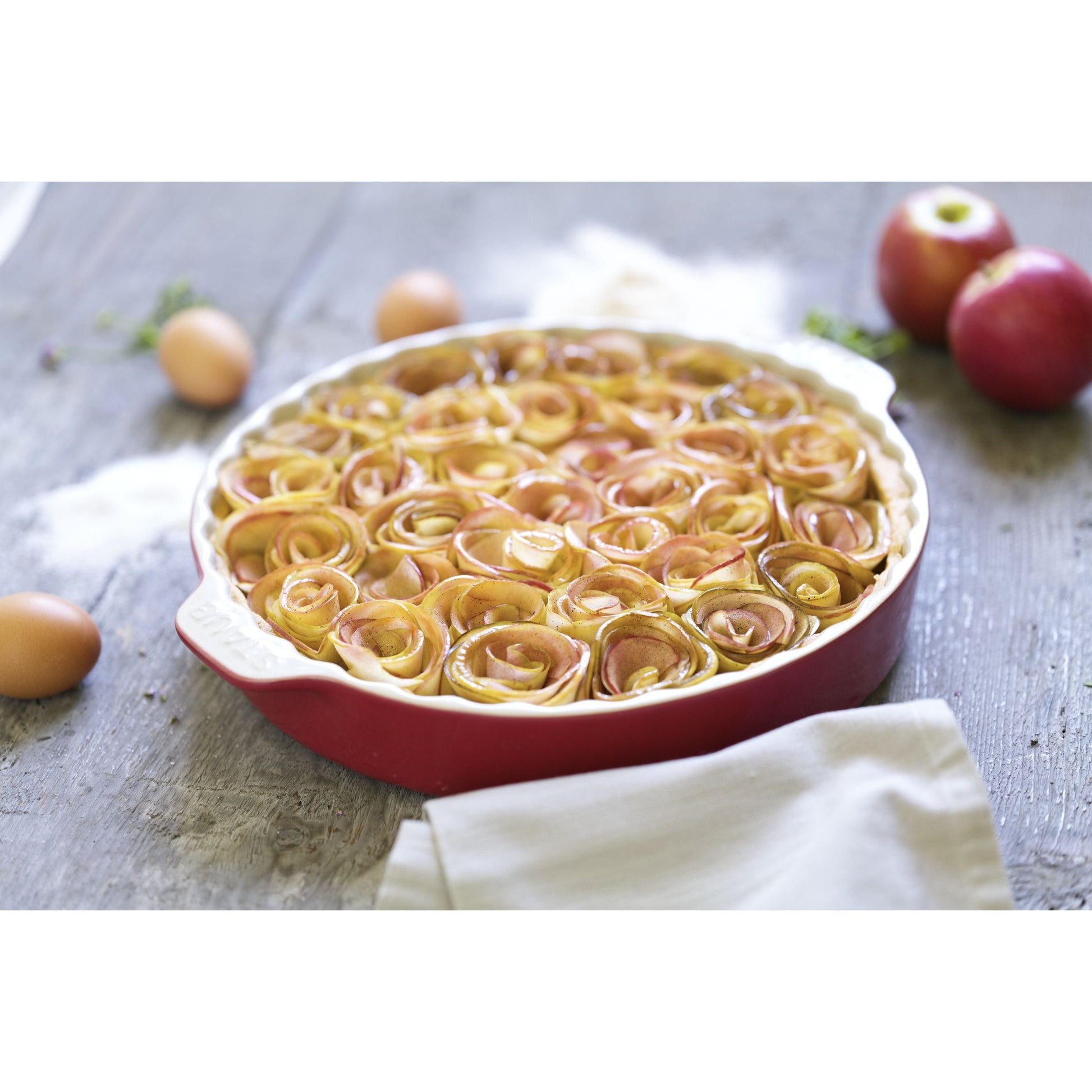 STAUB Ceramique 30 Cm Ceramic Round Pie Dish, Cherry-Bakeware-DECOROLALA